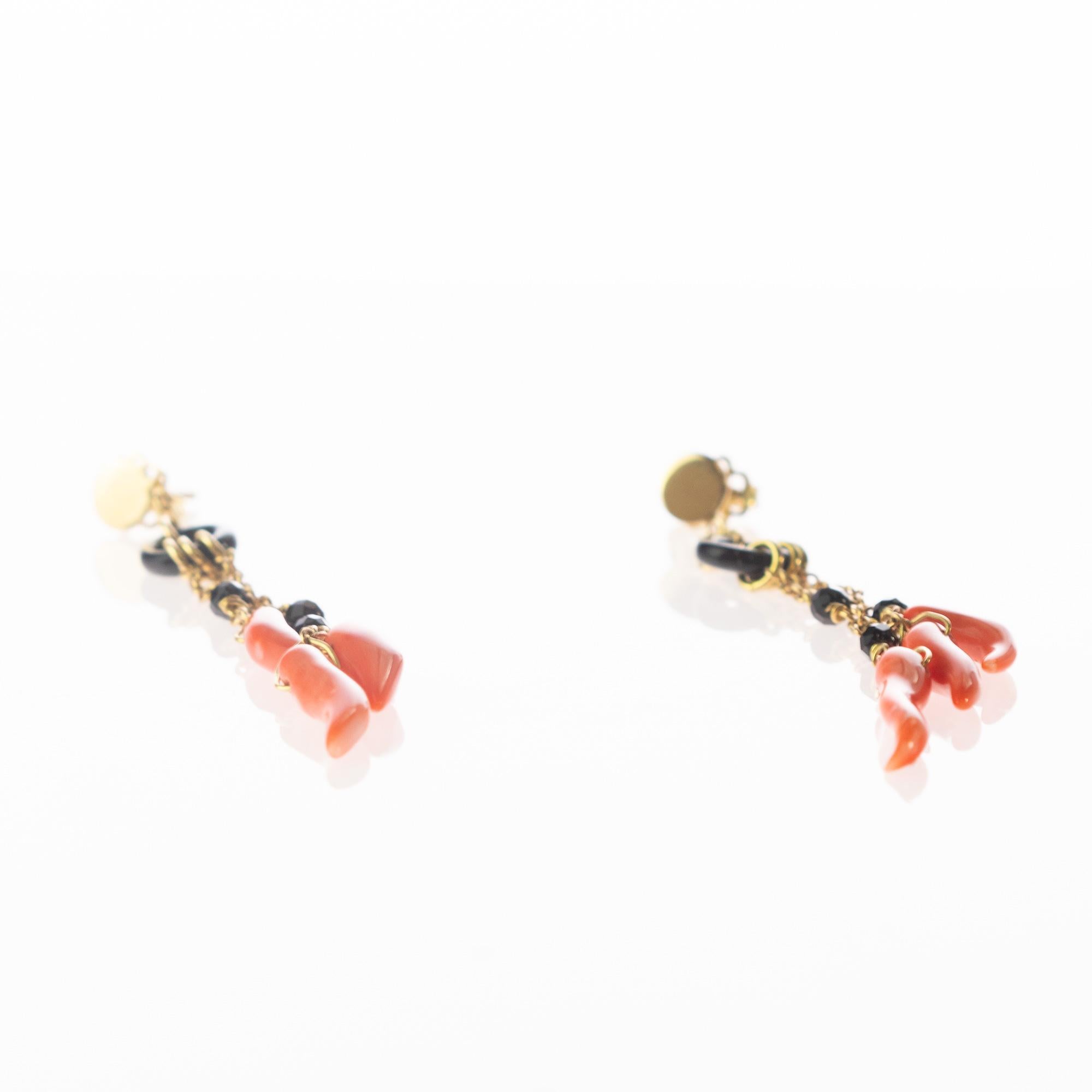 De las mujeres Pendientes modernos de cadena de araña de ágata coralina de oro amarillo de 18 quilates Intini Jewels en venta