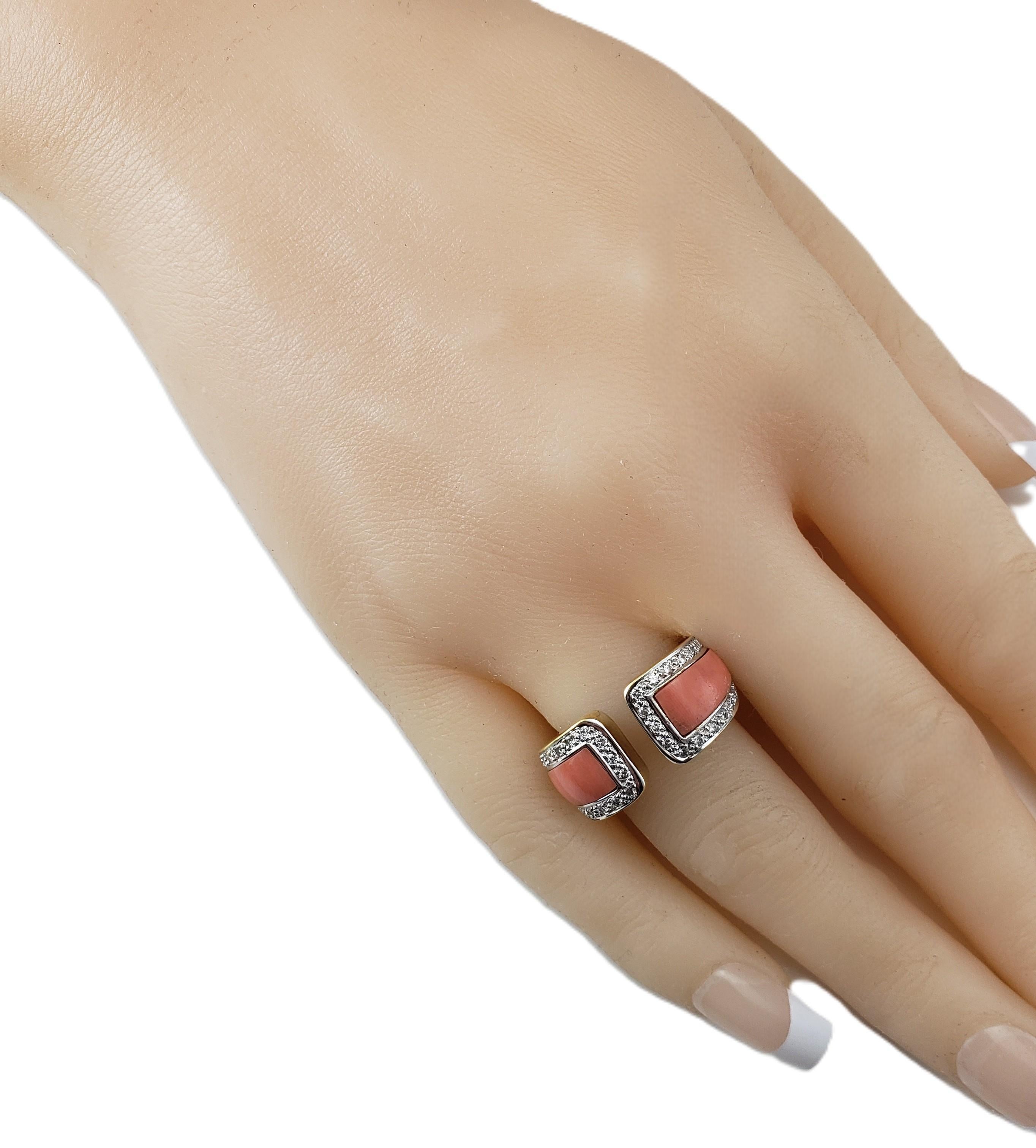 Donna 18 Karat Yellow Gold Coral and Diamond Ring Size 6.25-6.5 #21856 in vendita