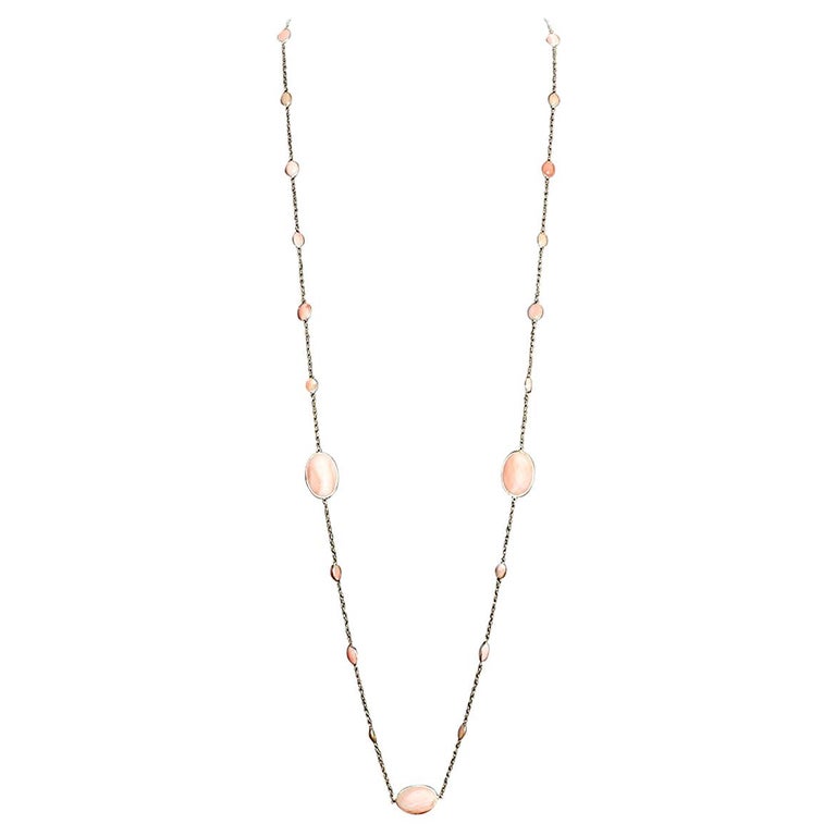 18 Karat Yellow Gold Coral Necklace For Sale