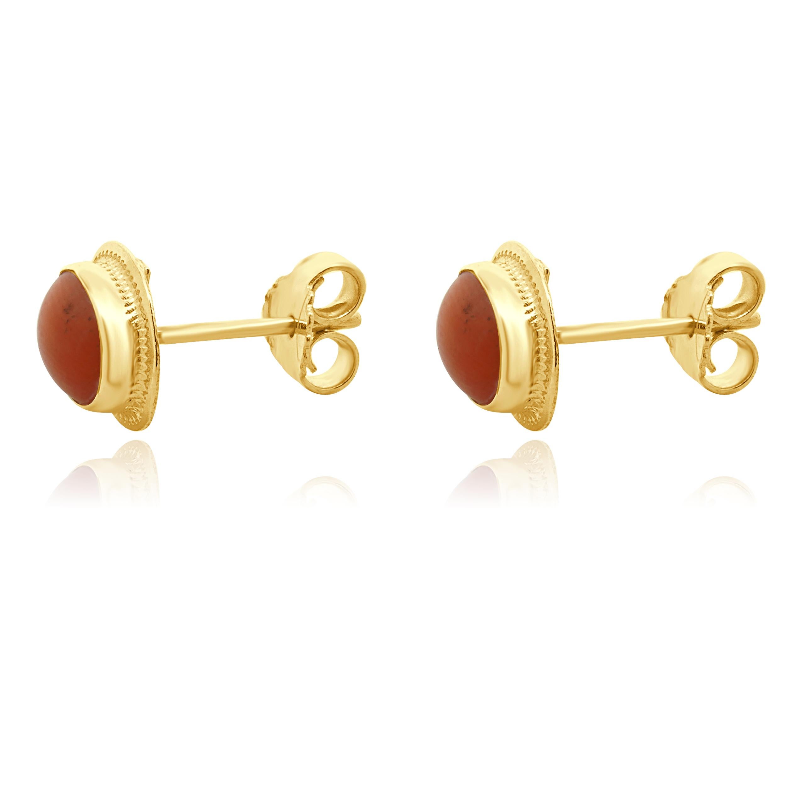 Designer: personalizzato
Materiale: oro giallo 18 carati
Dimensioni: gli orecchini misurano 10,3 mm x 8,3 mm
Peso: 1,79 grammi