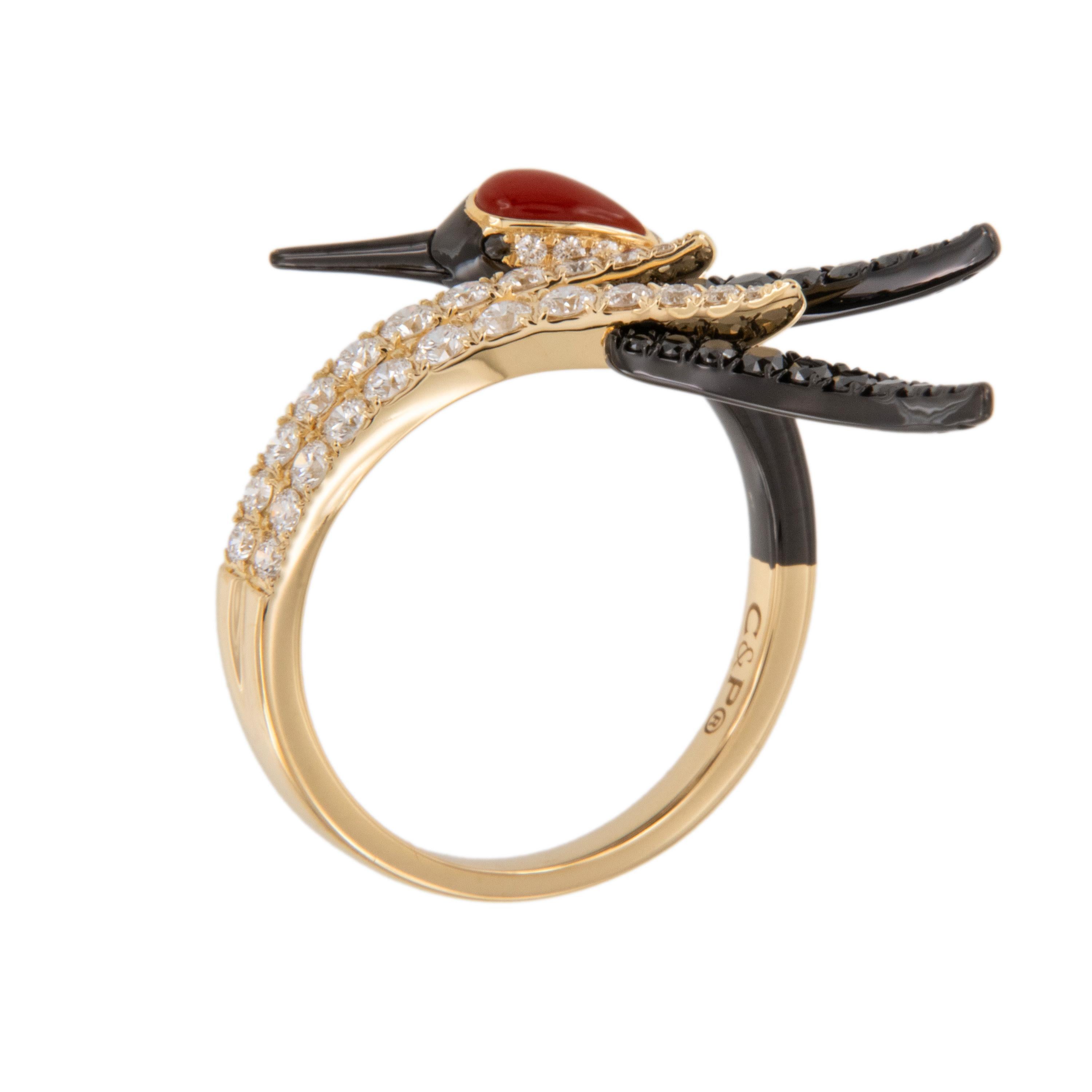 Contemporaneo 18 Karat Yellow Gold Crane Ring with Coral Black Diamonds and White Diamonds in vendita