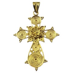 18 Karat Yellow Gold Cross Pendant #16035