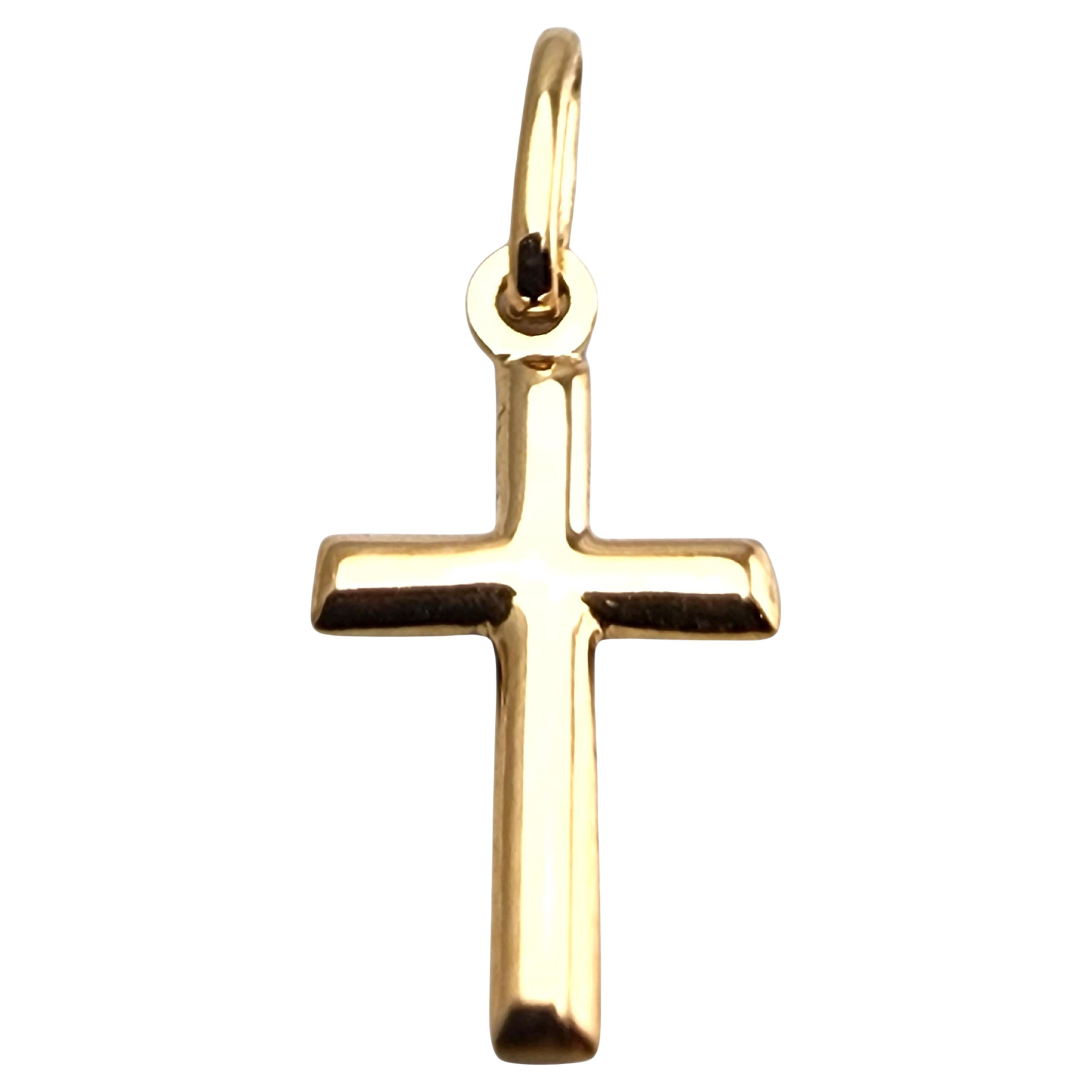 18 Karat Yellow Gold Cross Pendant #24054