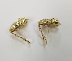 18 Karat Yellow Gold Crown with Diamonds Hearts Earrings