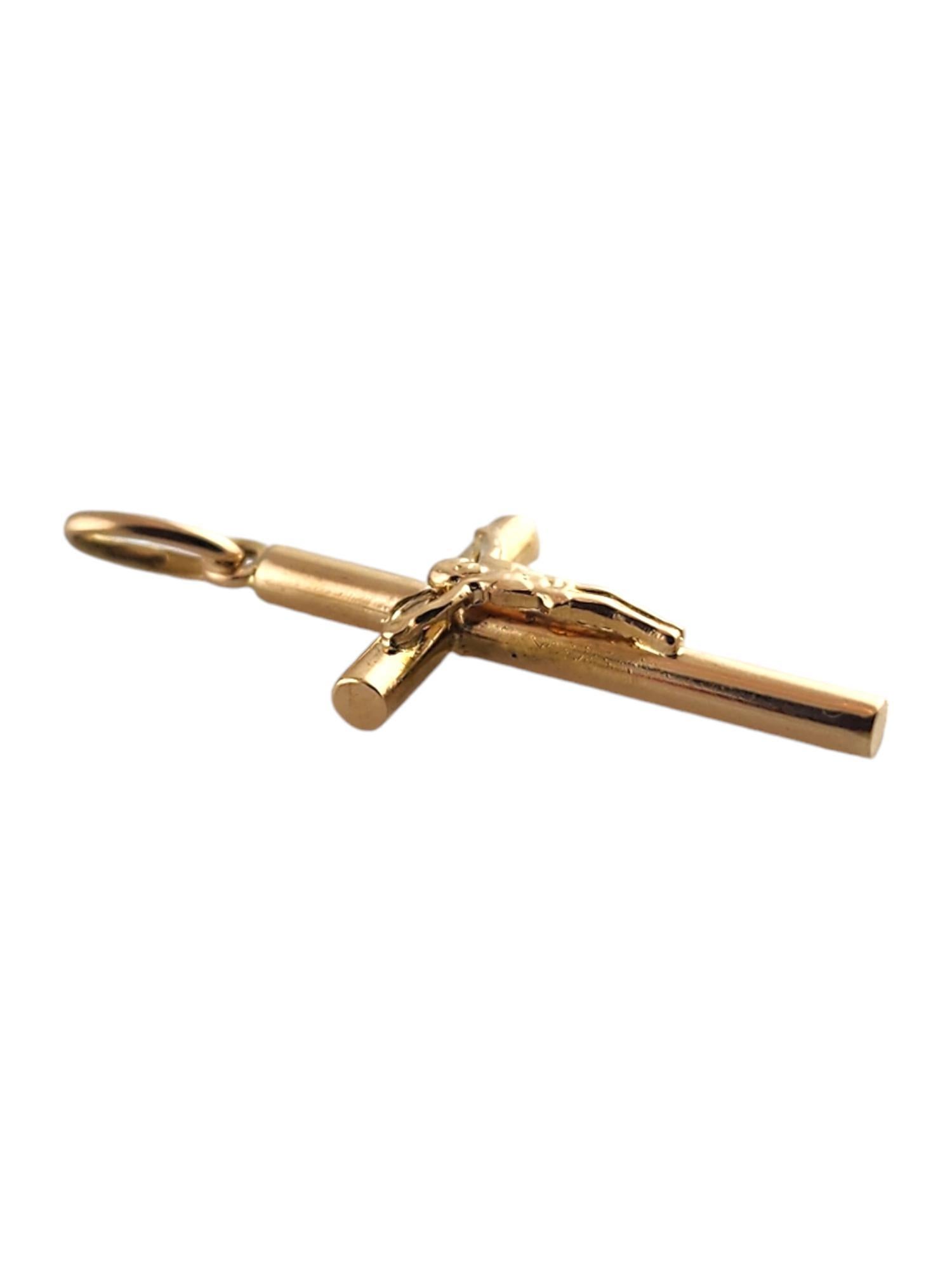18 Karat Yellow Gold Crucifix Pendant

This crucifix pendant was meticulously crafted from 18K yellow gold for a gorgeous, finished look!

Size: 31.02mm X 16.15mm X 4.23mm

Weight: 2.1 g/ 1.3 dwt

Hallmark: 750

Very good condition, professionally