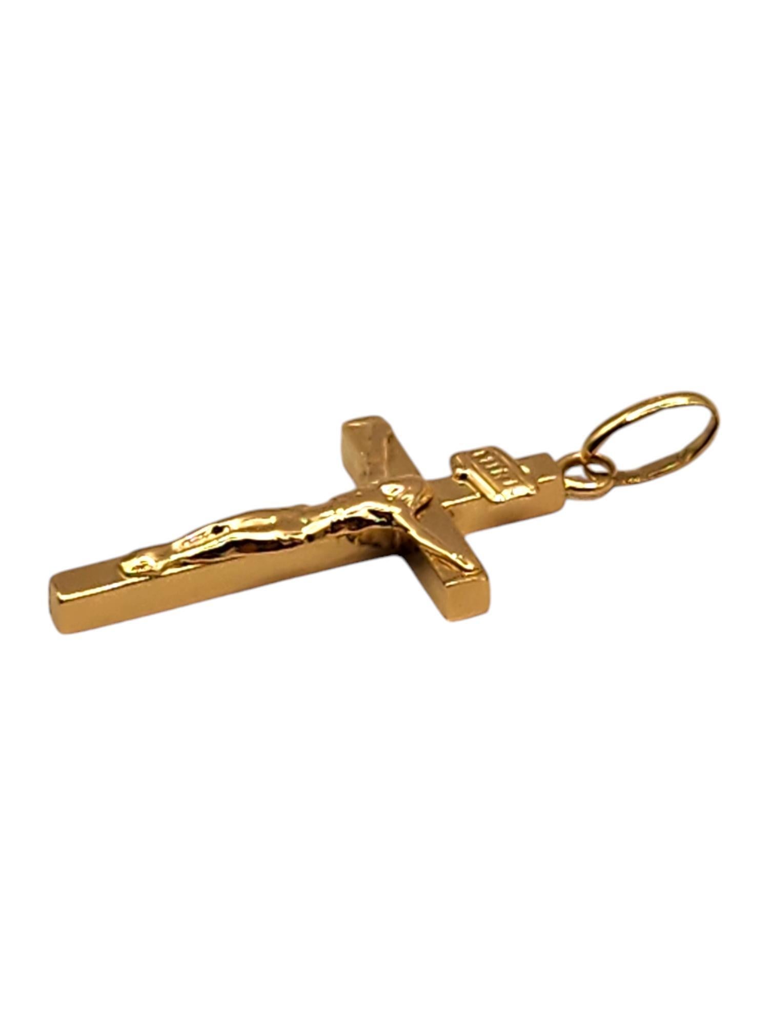 Pendentif Crucifix en or jaune 18 carats

Ce magnifique pendentif en forme de crucifix a été réalisé en or jaune 14 carats avec des détails minutieux !

Taille : 28,24 mm X 14,8 mm X 3,43 mm

Poids : 1,39 g/ 0,90 dwt

Cachet : 750

Très bon état,