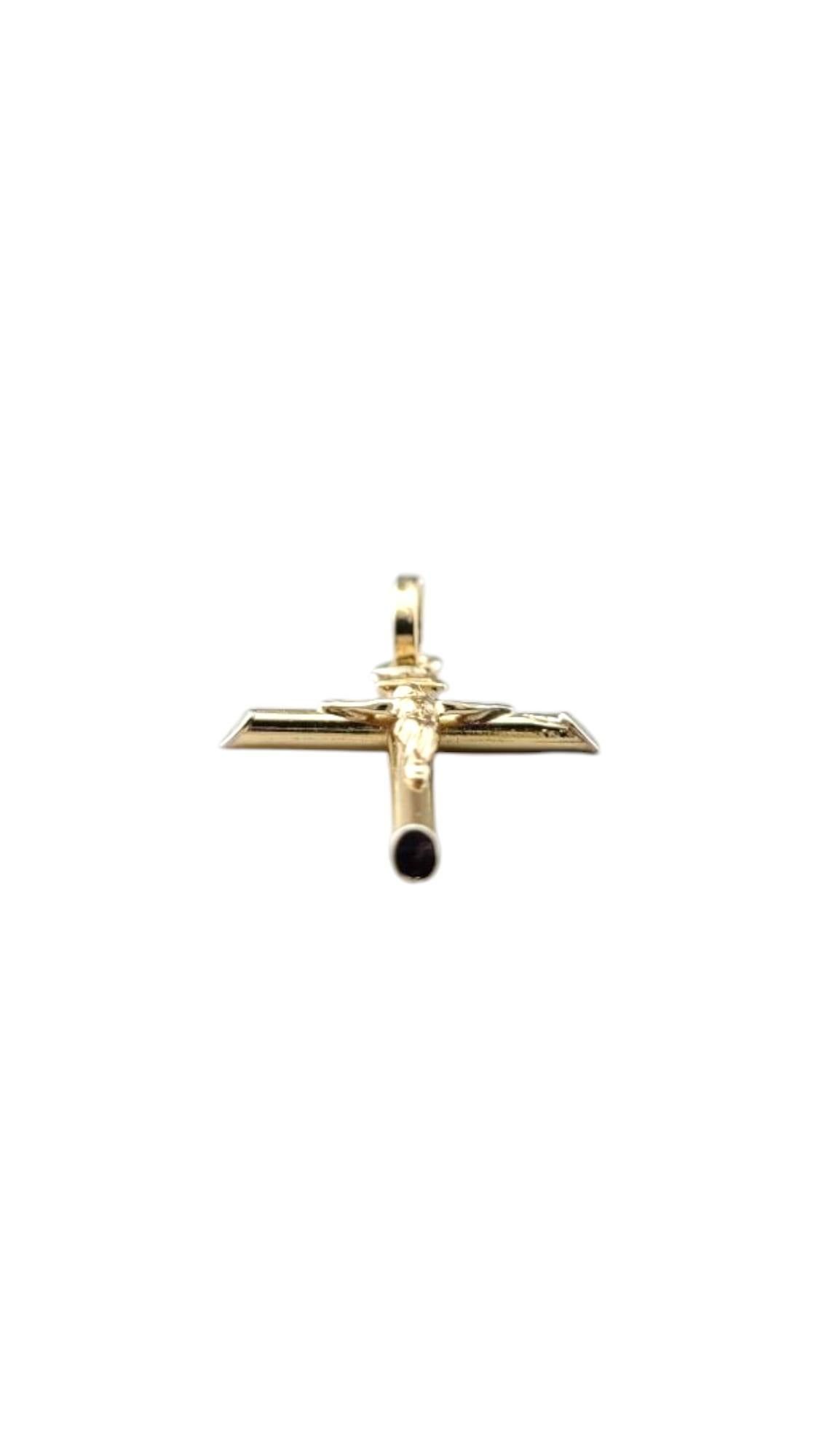 18 Karat Yellow Gold Crucifix Pendant #20894 In Good Condition For Sale In Washington Depot, CT