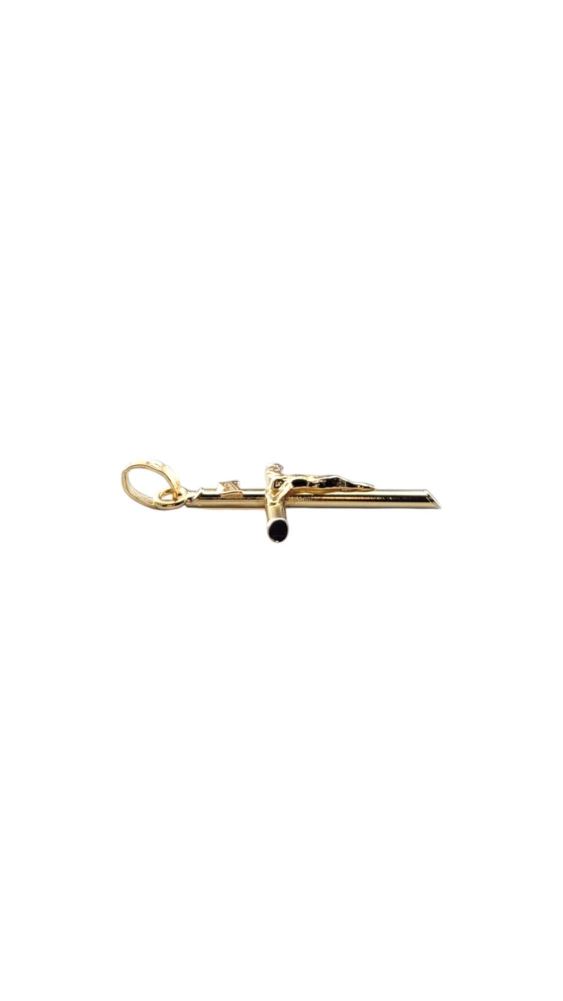 18 Karat Yellow Gold Crucifix Pendant #20894 For Sale 2