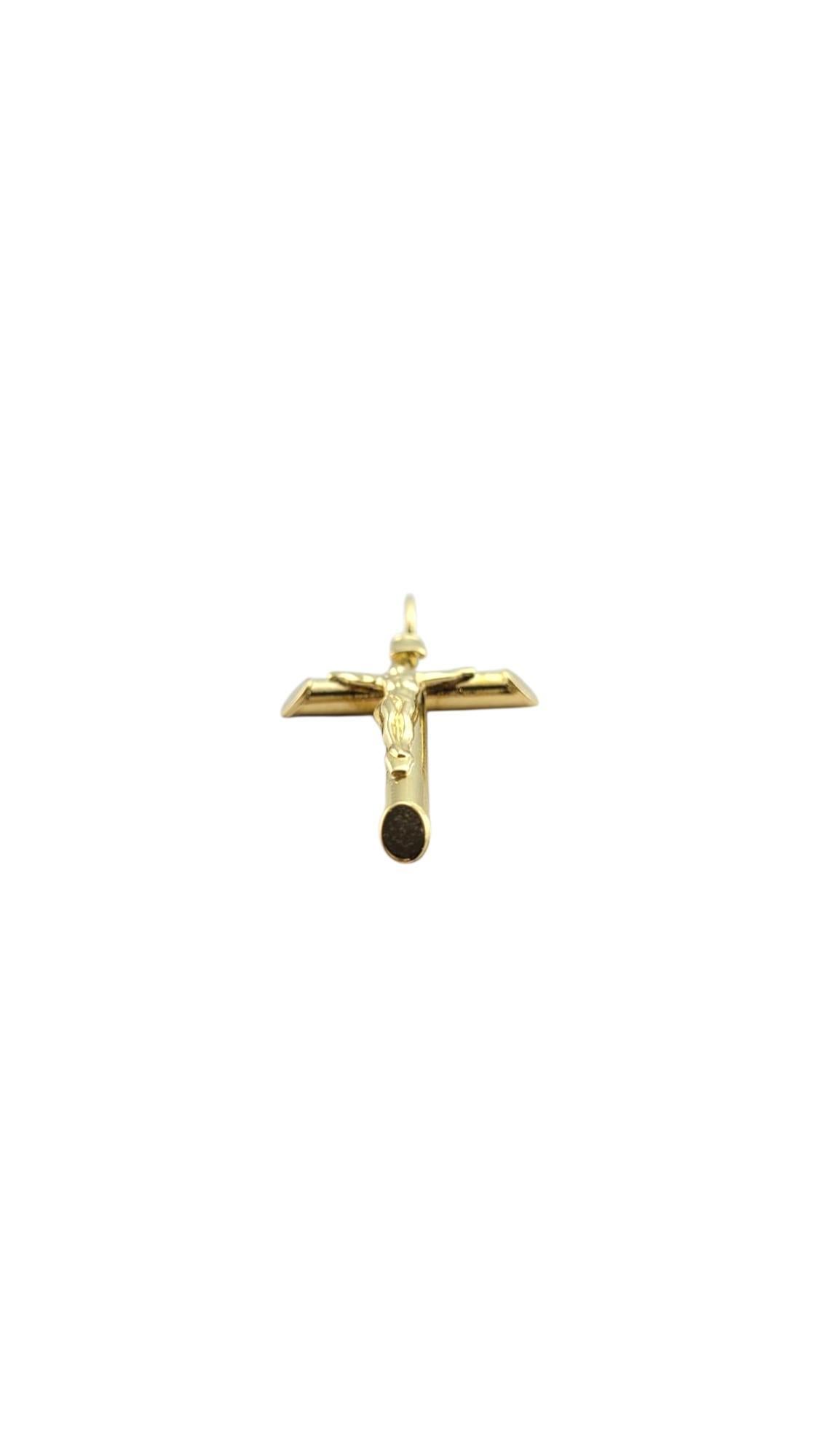 Pendentif Crucifix en or jaune 18 carats #22245 Pour femmes en vente
