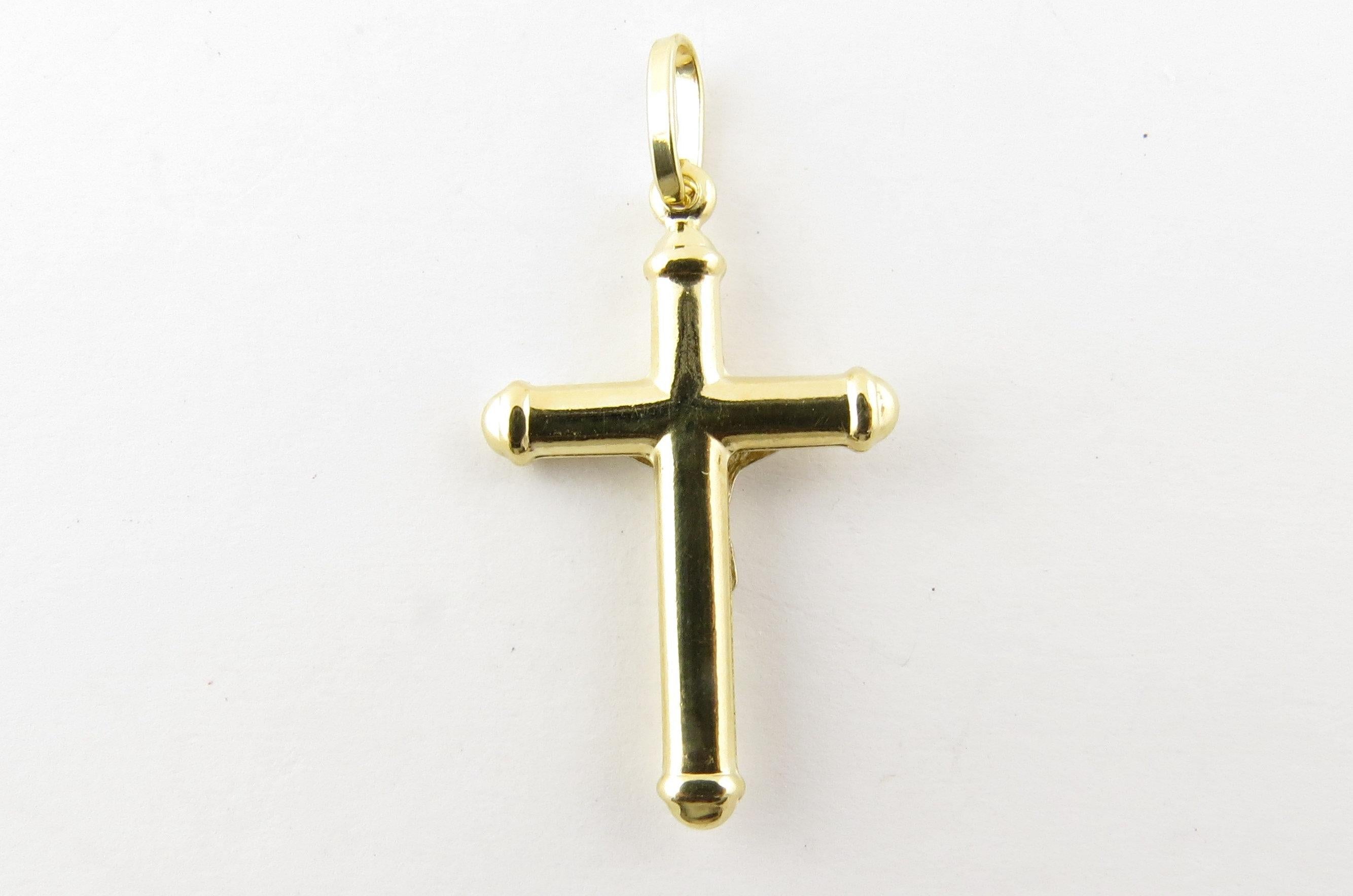 18k crucifix pendant