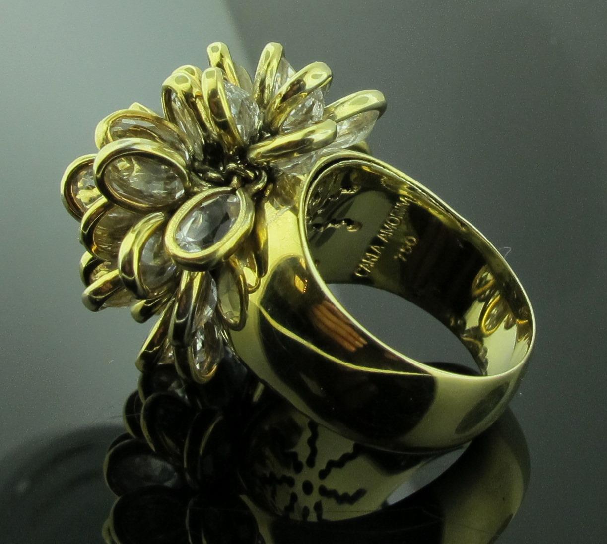 18 Karat Yellow Gold and Crystal Floral Moving Ring, Signed Carla Amorim In Excellent Condition In Palm Desert, CA