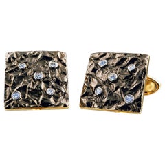 18 Karat Yellow Gold Cufflinks with Diamonds