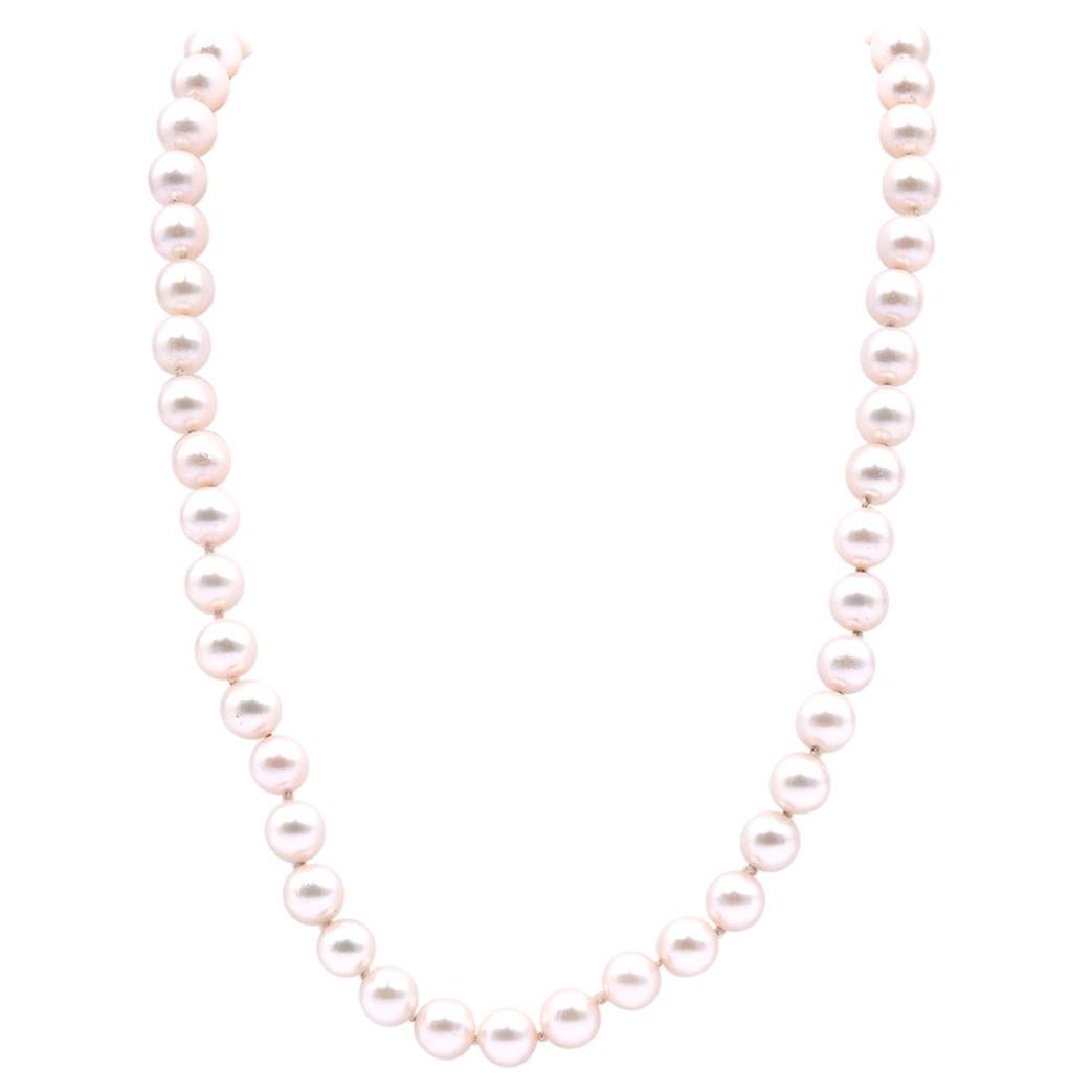 18 Karat Yellow Gold Cultured Freshwater Pearl Necklace with Diamond Heart Clasp