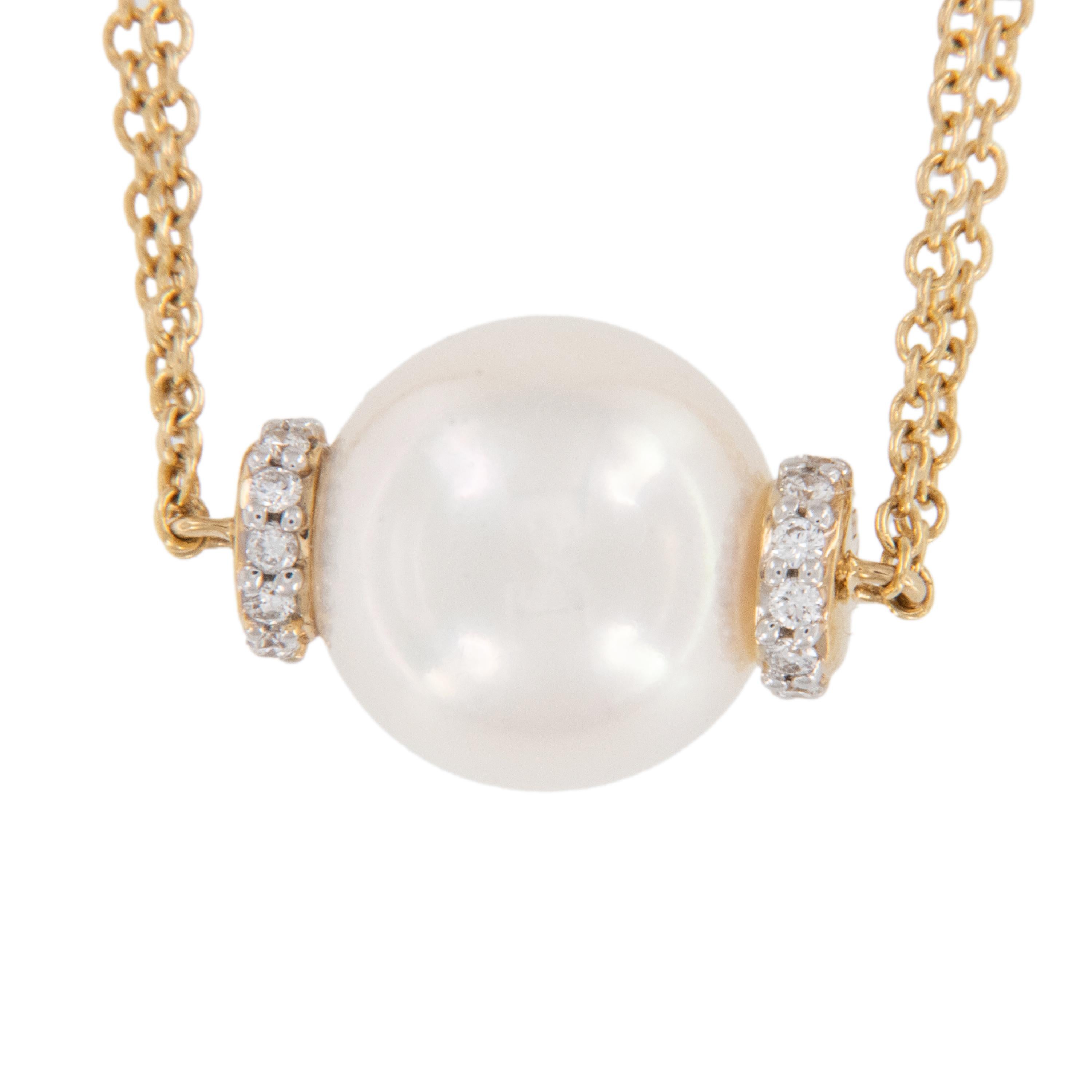 Contemporary 18 Karat Yellow Gold Cultured Pearl and Diamond Solitaire Necklace For Sale