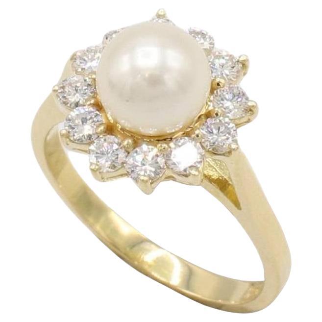 Anello cocktail con perle coltivate e diamanti naturali in oro giallo 18 carati