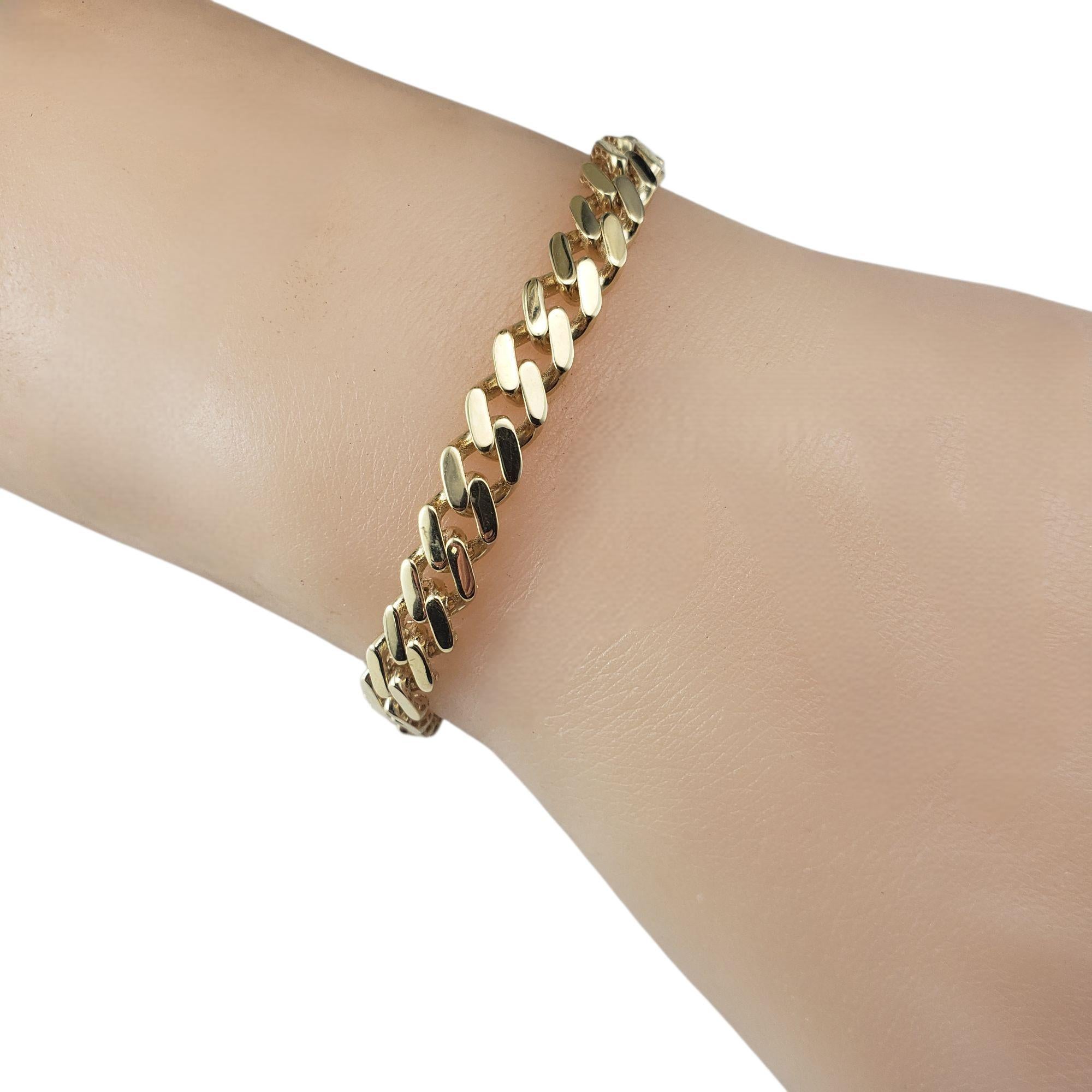 18 Karat Yellow Gold Curb Link Bracelet #22217 en vente 2