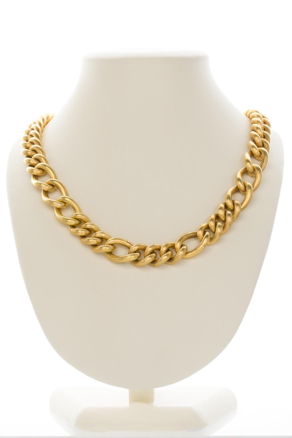 18 Karat Yellow Gold Curb Link Chain Necklace In Excellent Condition In QLD , AU