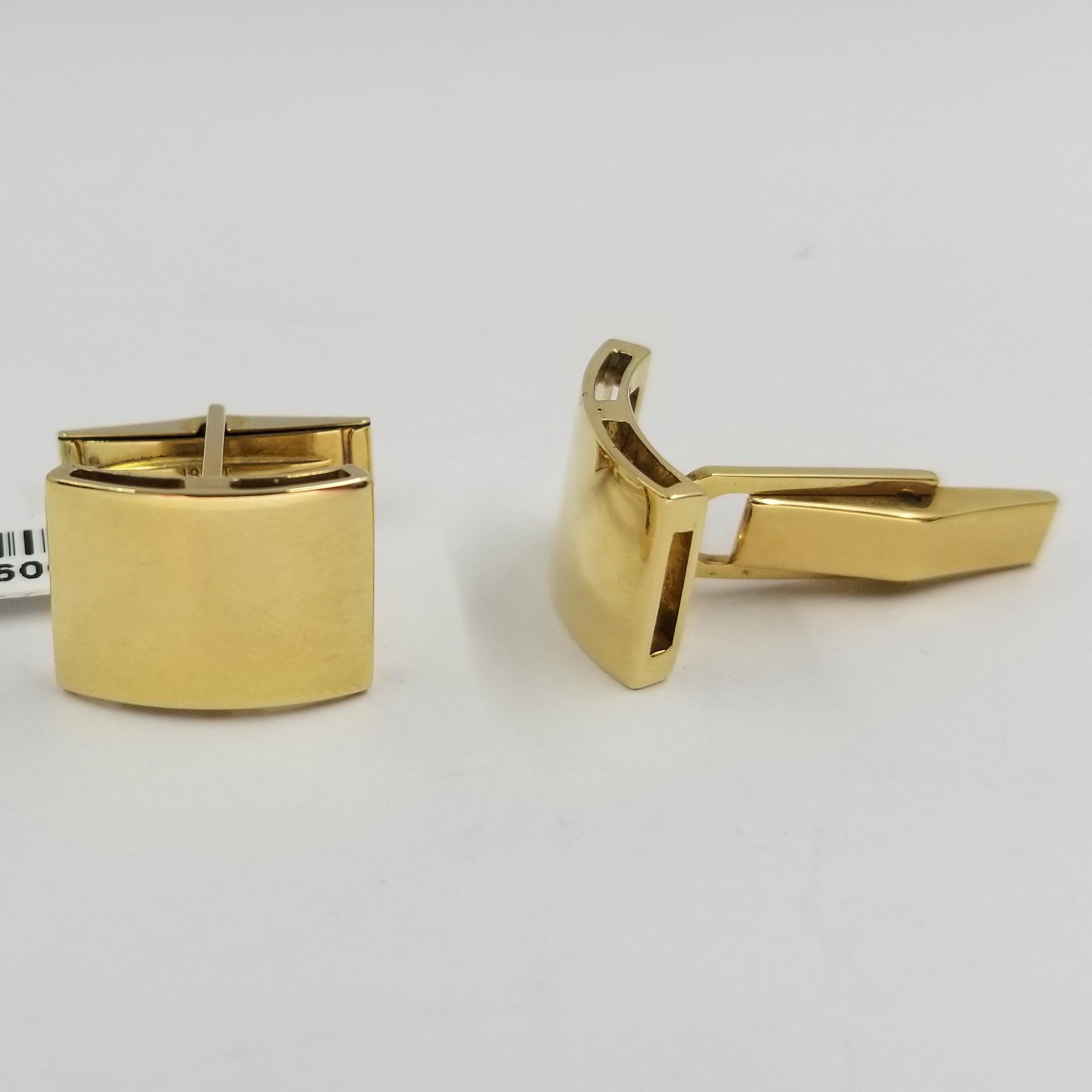 18 Karat Yellow Gold Curved Engravable Cufflinks In Good Condition In Coral Gables, FL