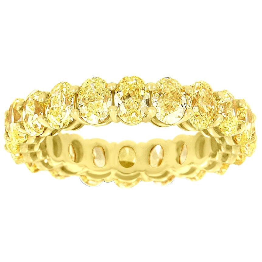 For Sale:  18 Karat Yellow Gold Cushion Yellow Diamonds Eternity Ring '5. Carat'
