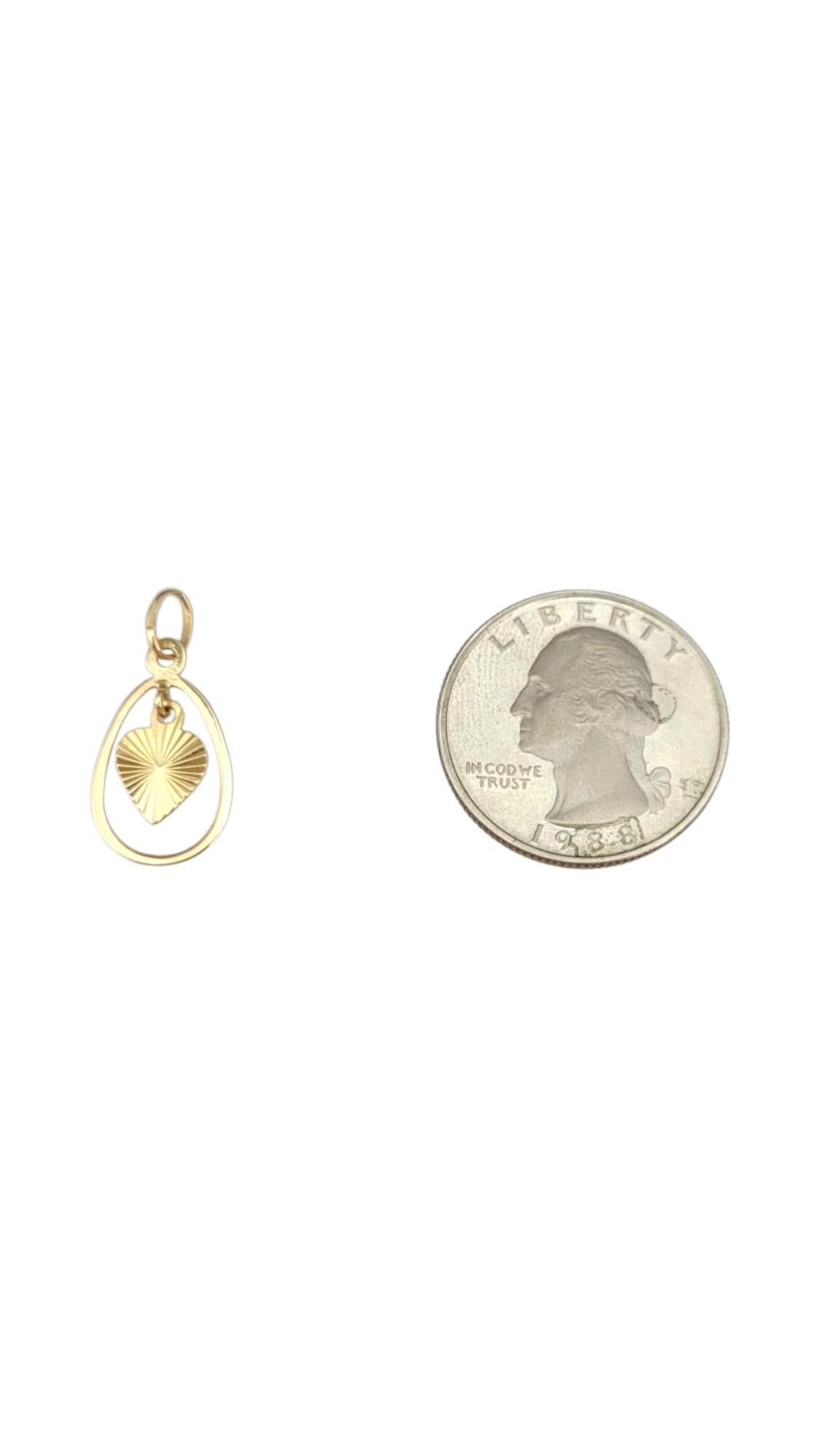18 Karat Yellow Gold Dangle Heart Pendant #21638 In condizioni buone in vendita a Washington Depot, CT