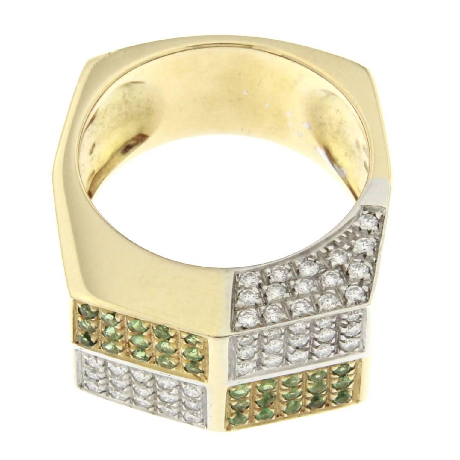 Women's or Men's 18 Karat Yellow Gold Design Ring with White Diamonds and Tsavorite For Sale