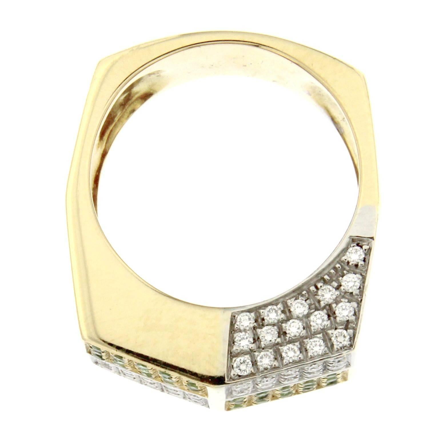 18 Karat Yellow Gold Design Ring with White Diamonds and Tsavorite For Sale 1
