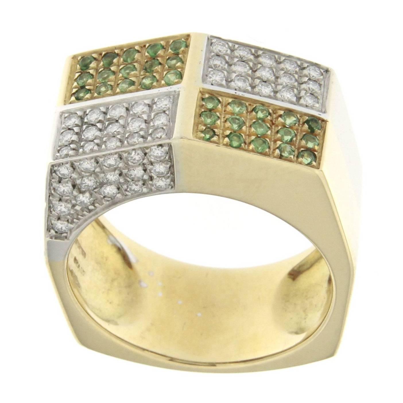 18 Karat Yellow Gold Design Ring with White Diamonds and Tsavorite For Sale