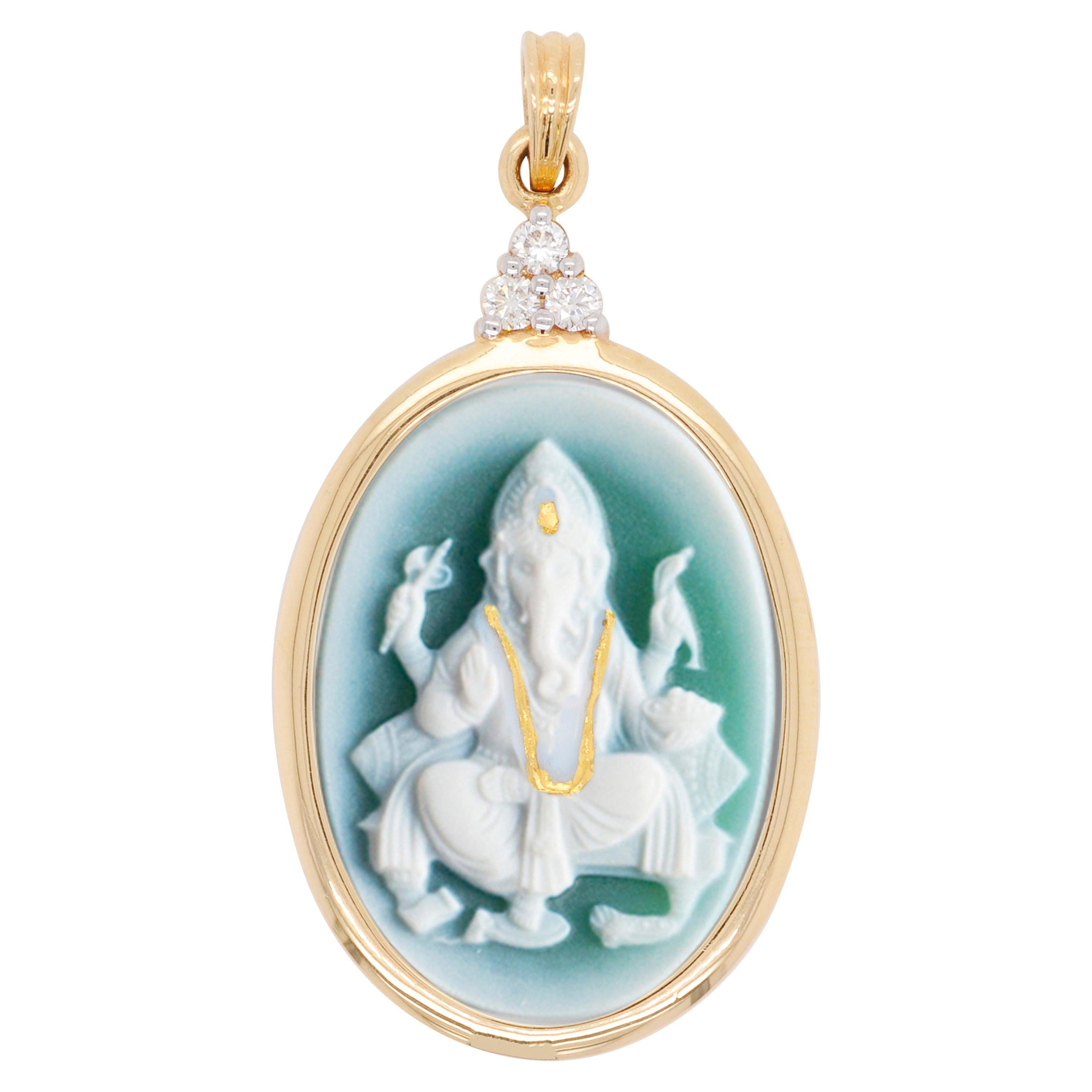 18 Karat Yellow Gold Diamond Agate Gemstone Lord Ganesh Cameo Pendant Necklace