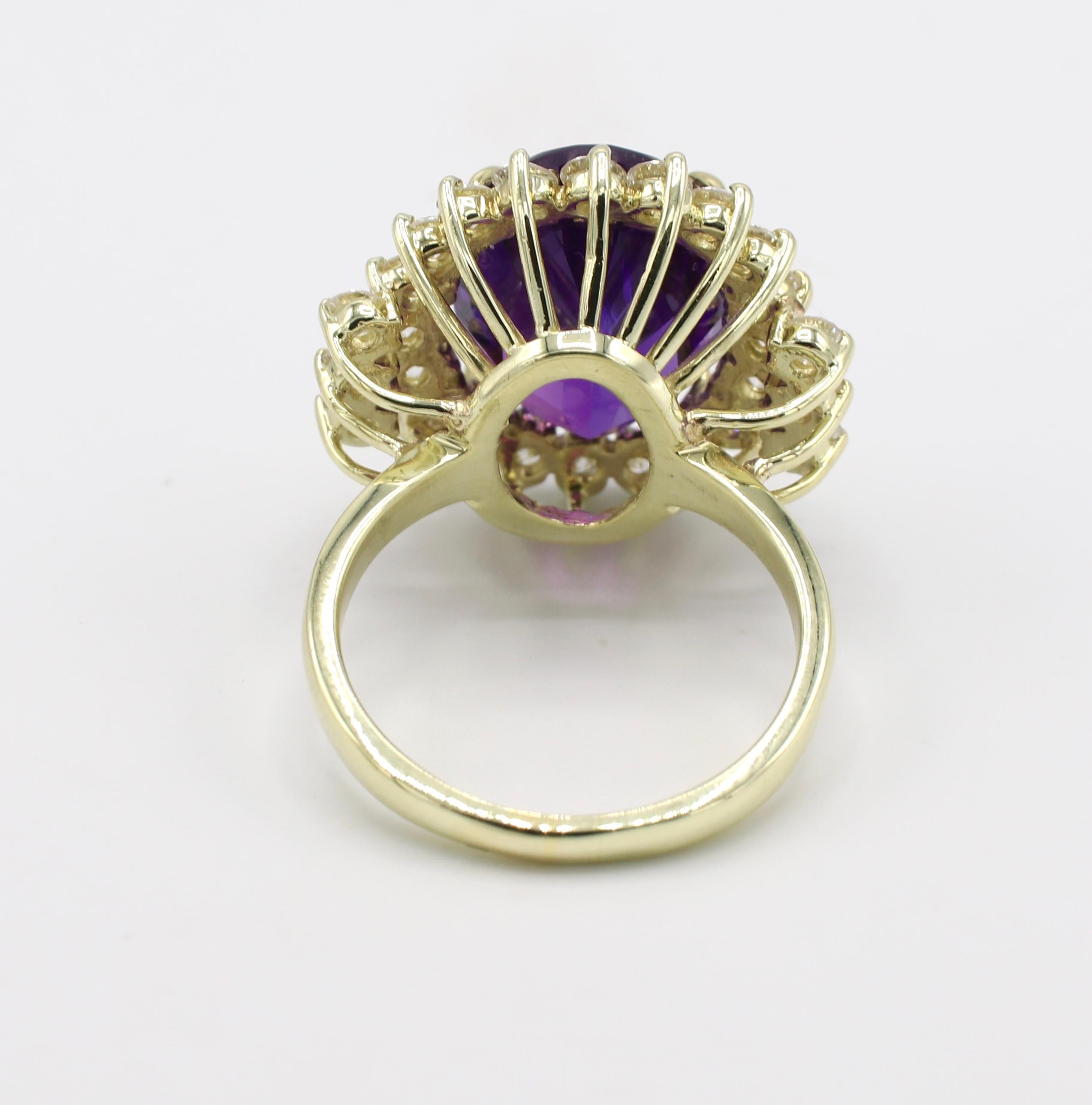 18 Karat Yellow Gold Diamond and Amethyst Cocktail Ring In Excellent Condition In  Baltimore, MD