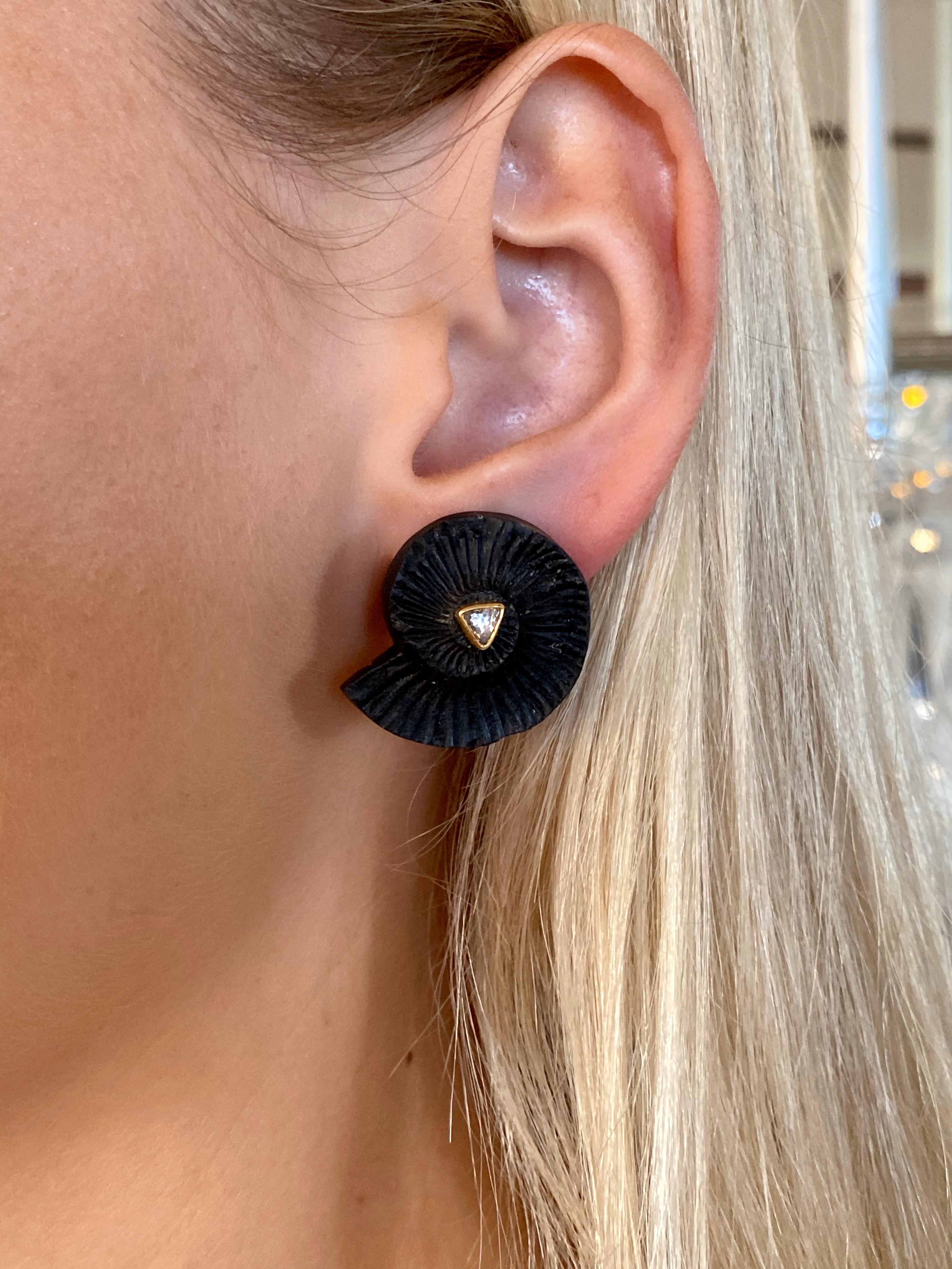 18 Karat Yellow Gold Diamond and Black Lava Pierced Earrings For Sale 7