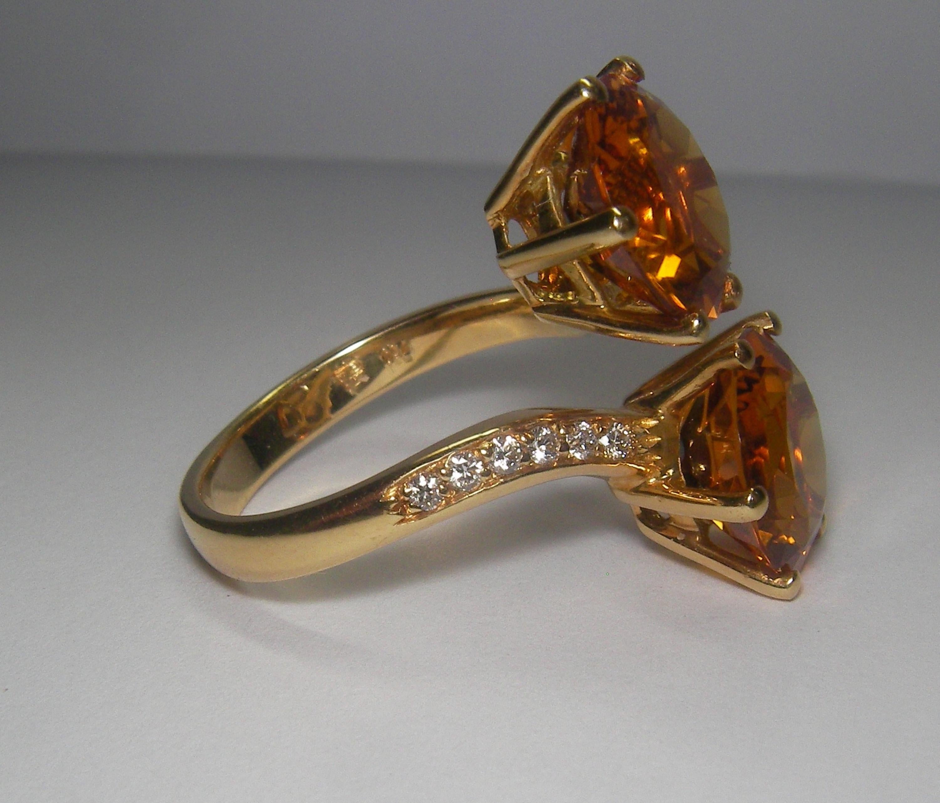 Round Cut 18 Karat Yellow Gold Diamond and Citrine Cocktail Ring For Sale