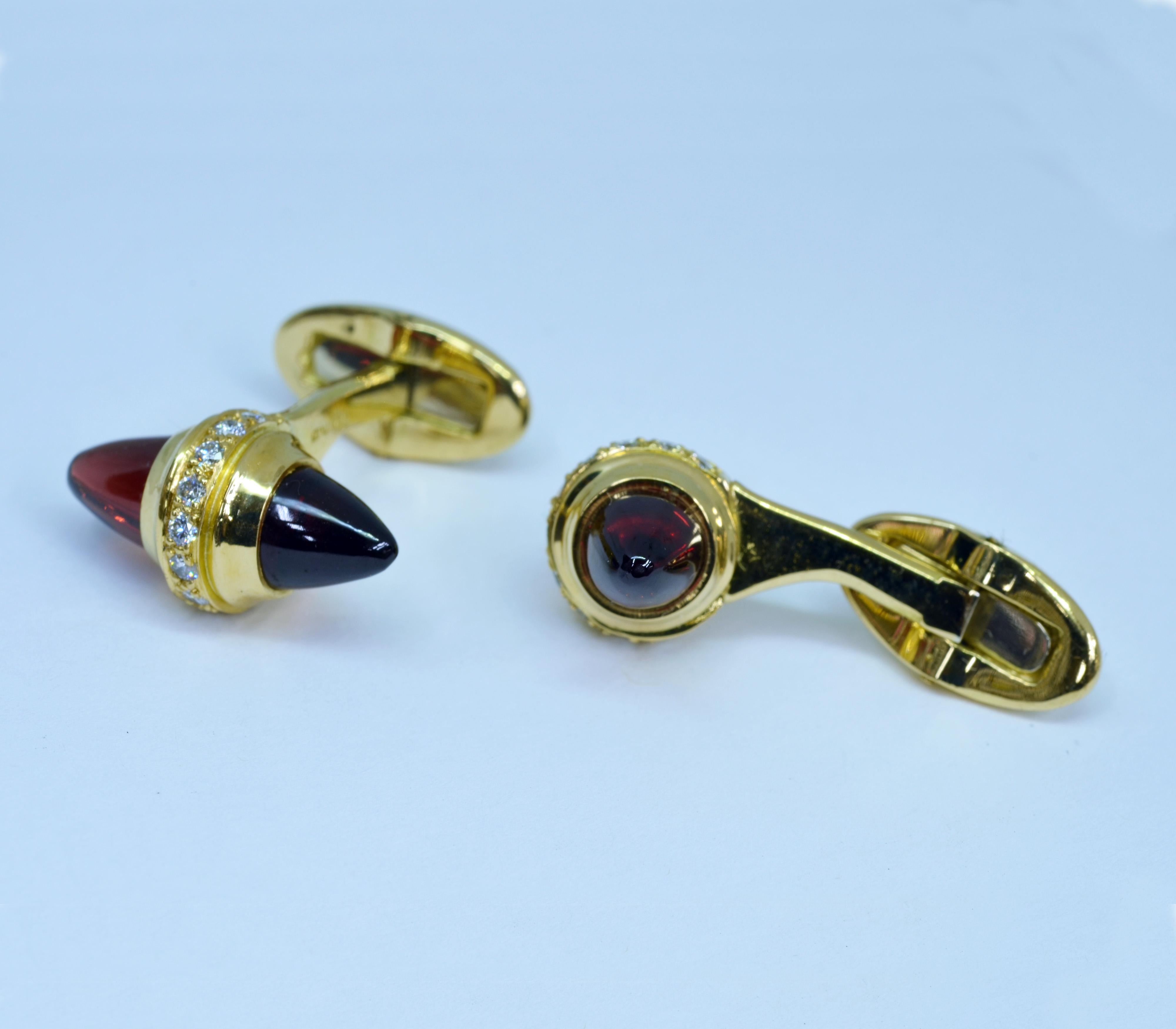 Cabochon 18 Karat Yellow Gold Diamond and Garnet Cufflinks For Sale