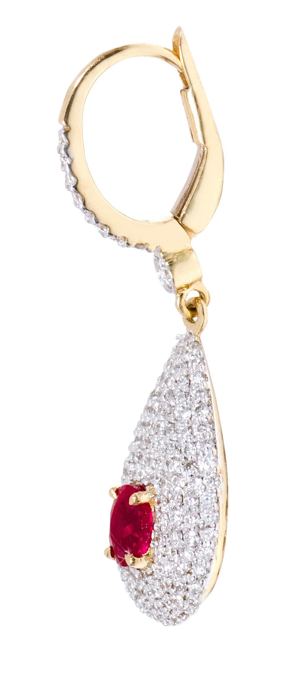 18 Karat Yellow Gold Diamond and Ruby Drop Earrings For Sale 2