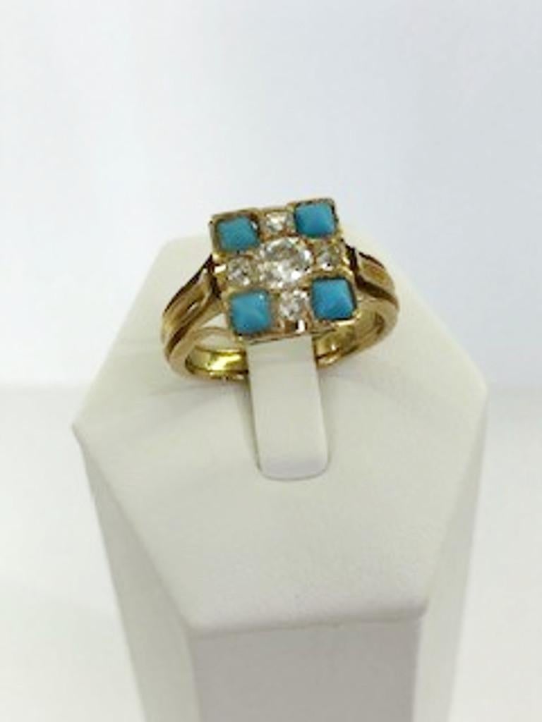 Brilliant Cut 18 Karat Yellow Gold Diamond and Turquoise Ring For Sale