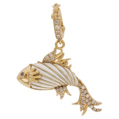 18 Karat Gelbgold Diamant und weißer Onyx Fisch-Charm-Anhänger mit Fischfiguren