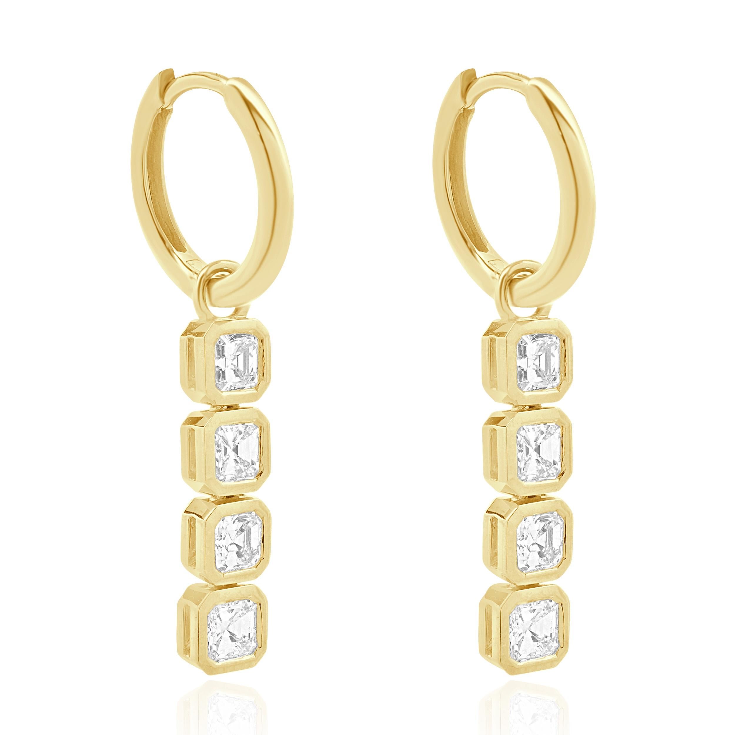 Matériau : Or jaune 18k
Diamants : taille asscher =1.81cttw
Couleur : G
Clarté : VS
Dimensions : les boucles d'oreilles mesurent environ 1,5 in.
Poids : 5.66 grammes
