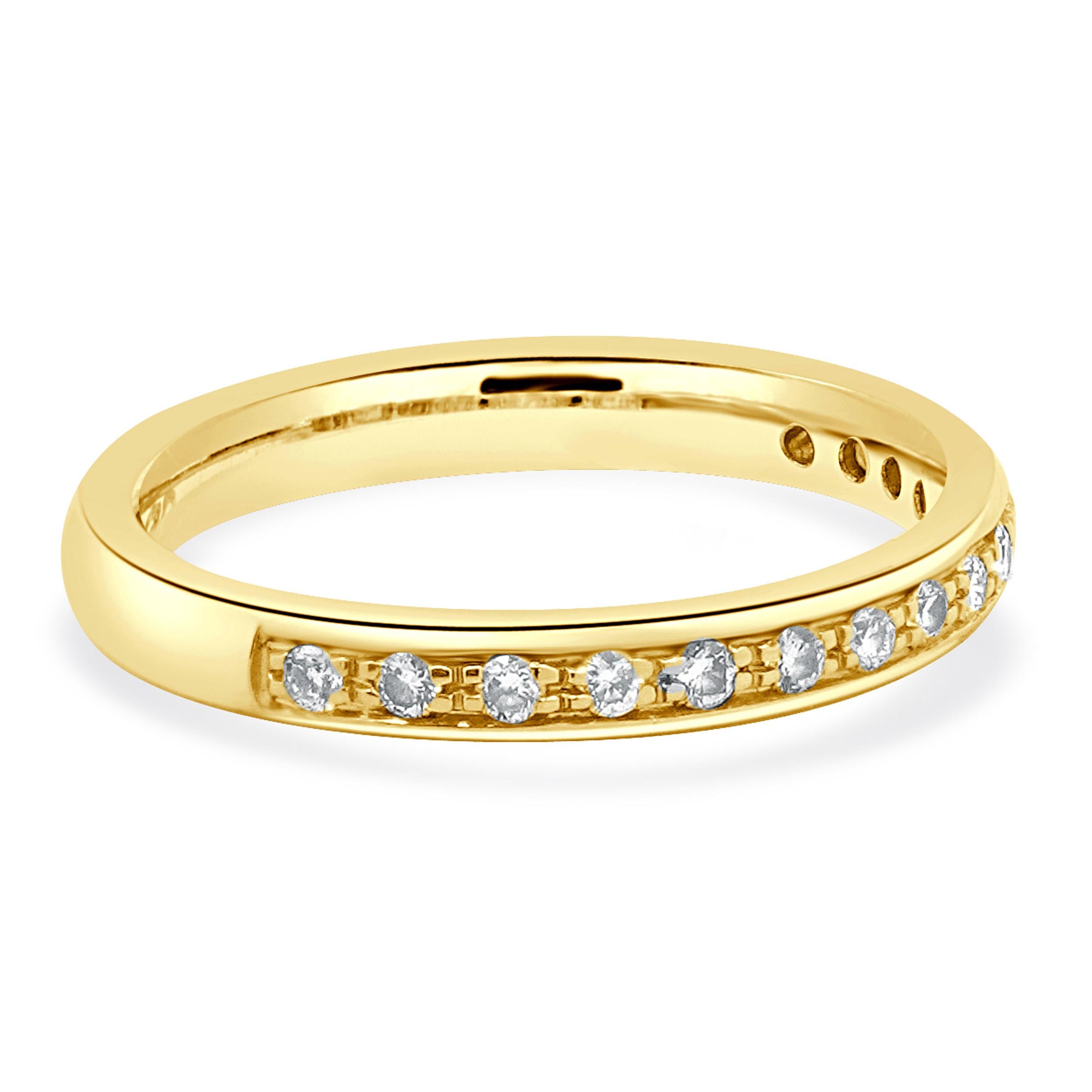 Taille ronde Anneau en or jaune 18 carats et diamants en vente
