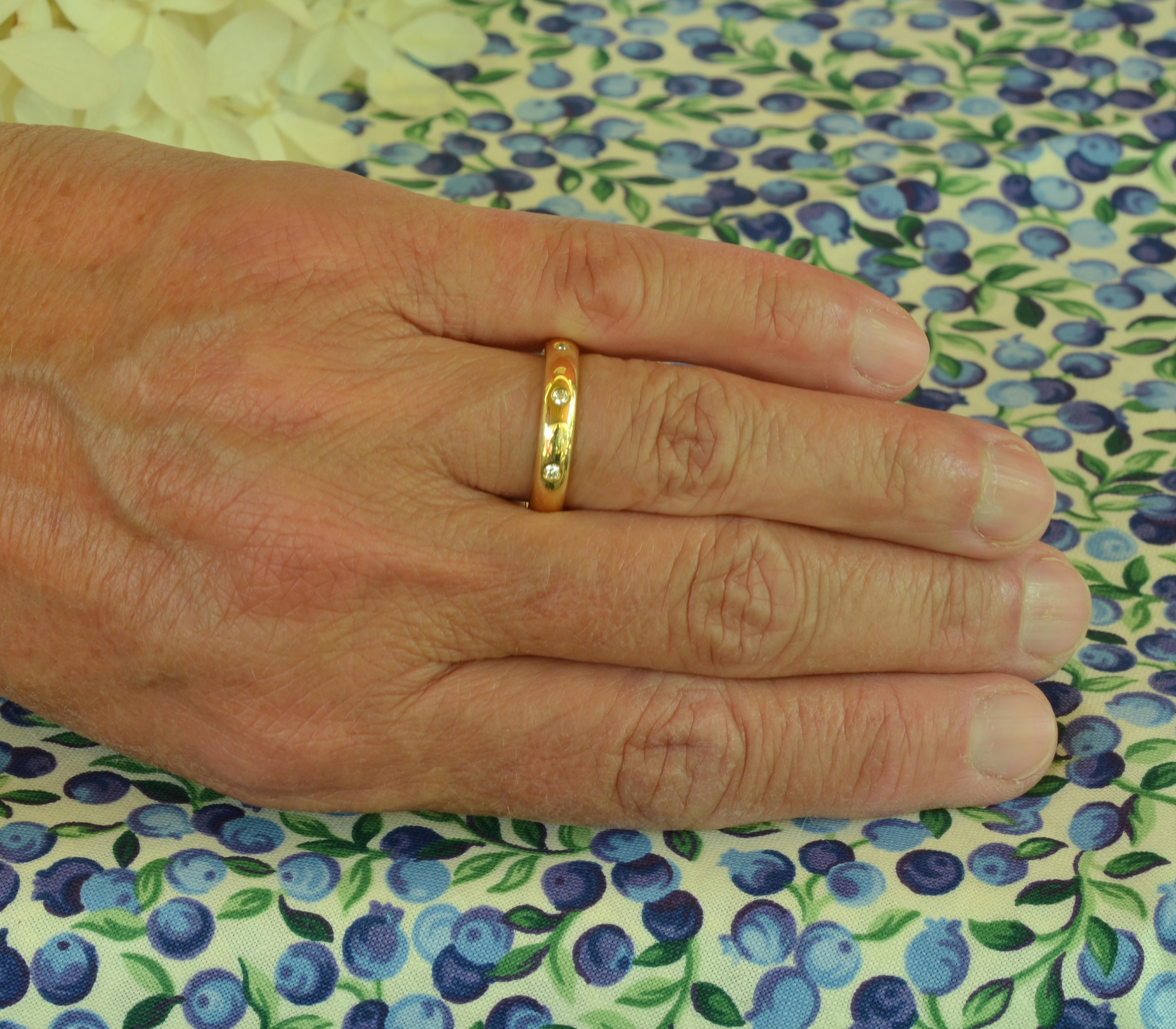 18 Karat Yellow Gold Diamond Band In New Condition For Sale In Warren, ME