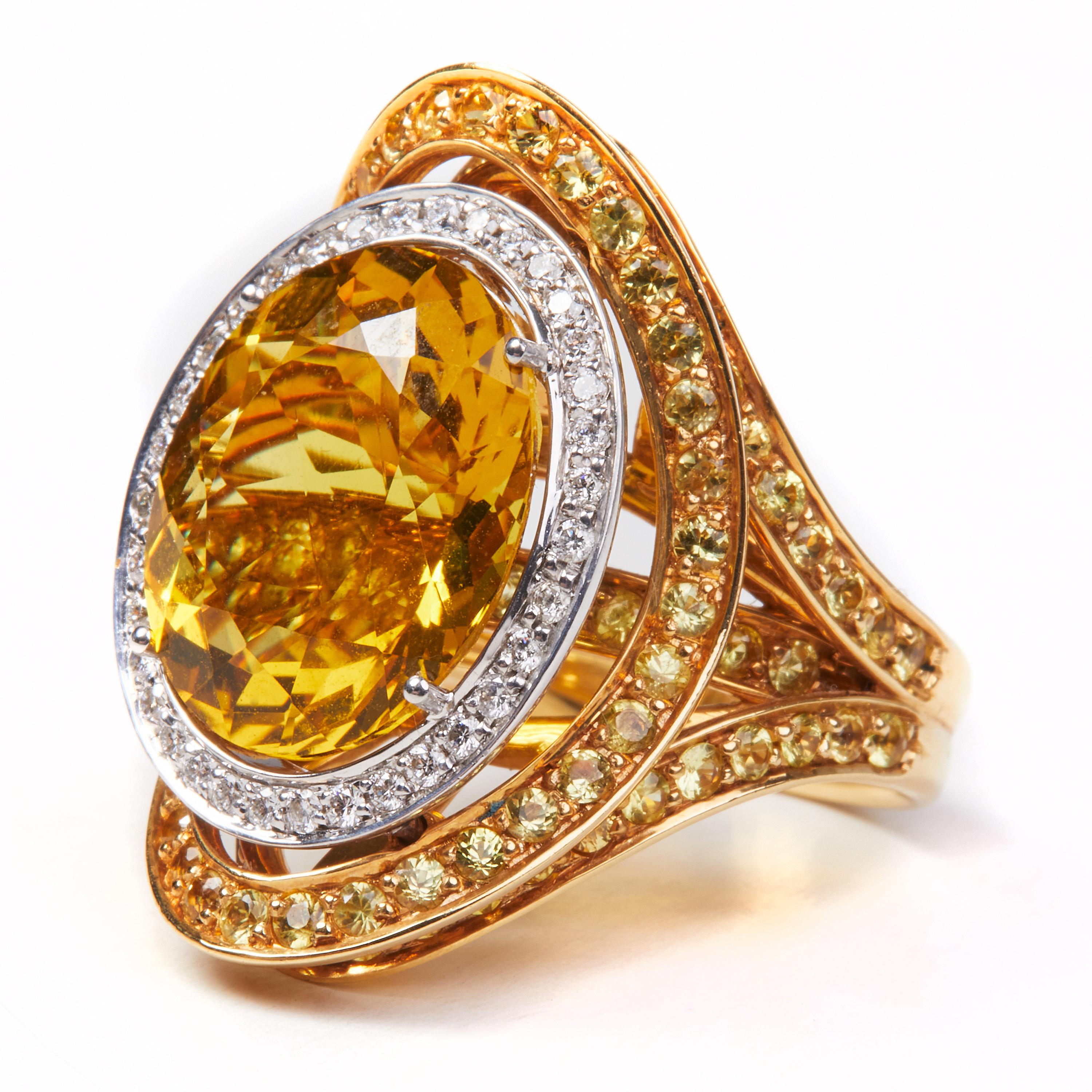 Cabochon 18 Karat Yellow Gold Diamond  Beryl Yellow and Zaphires Coktail Ring