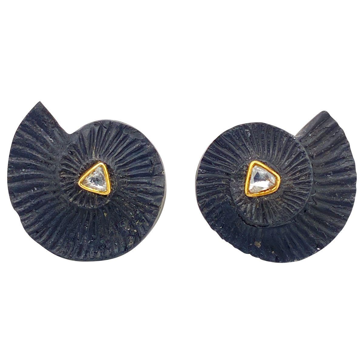 Contemporary 18 Karat Yellow Gold Diamond and Black Lava Pierced Earrings For Sale