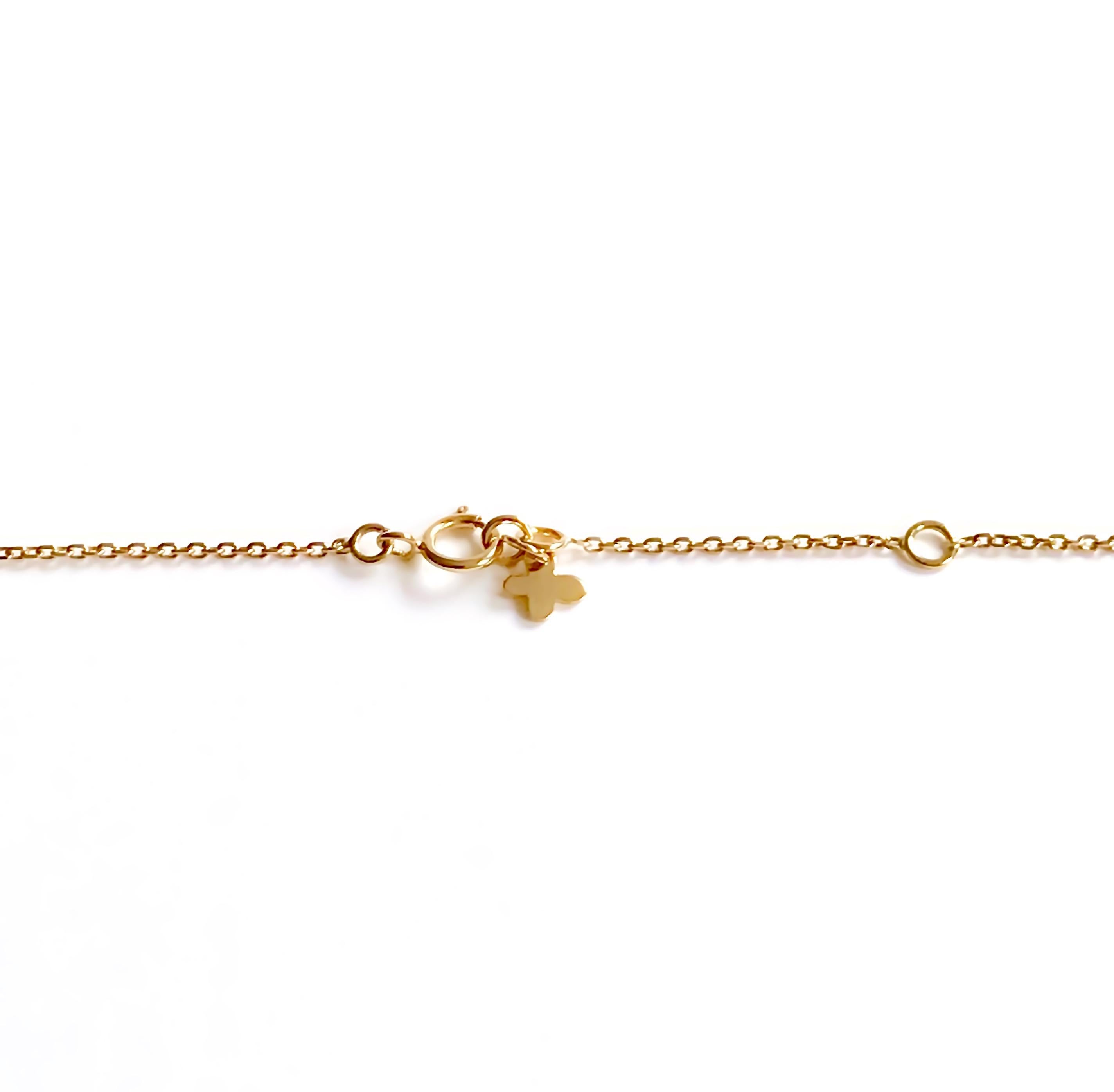 18 Karat Solid Yellow Gold Blossom Diamond Pendant Necklace In New Condition In London, GB