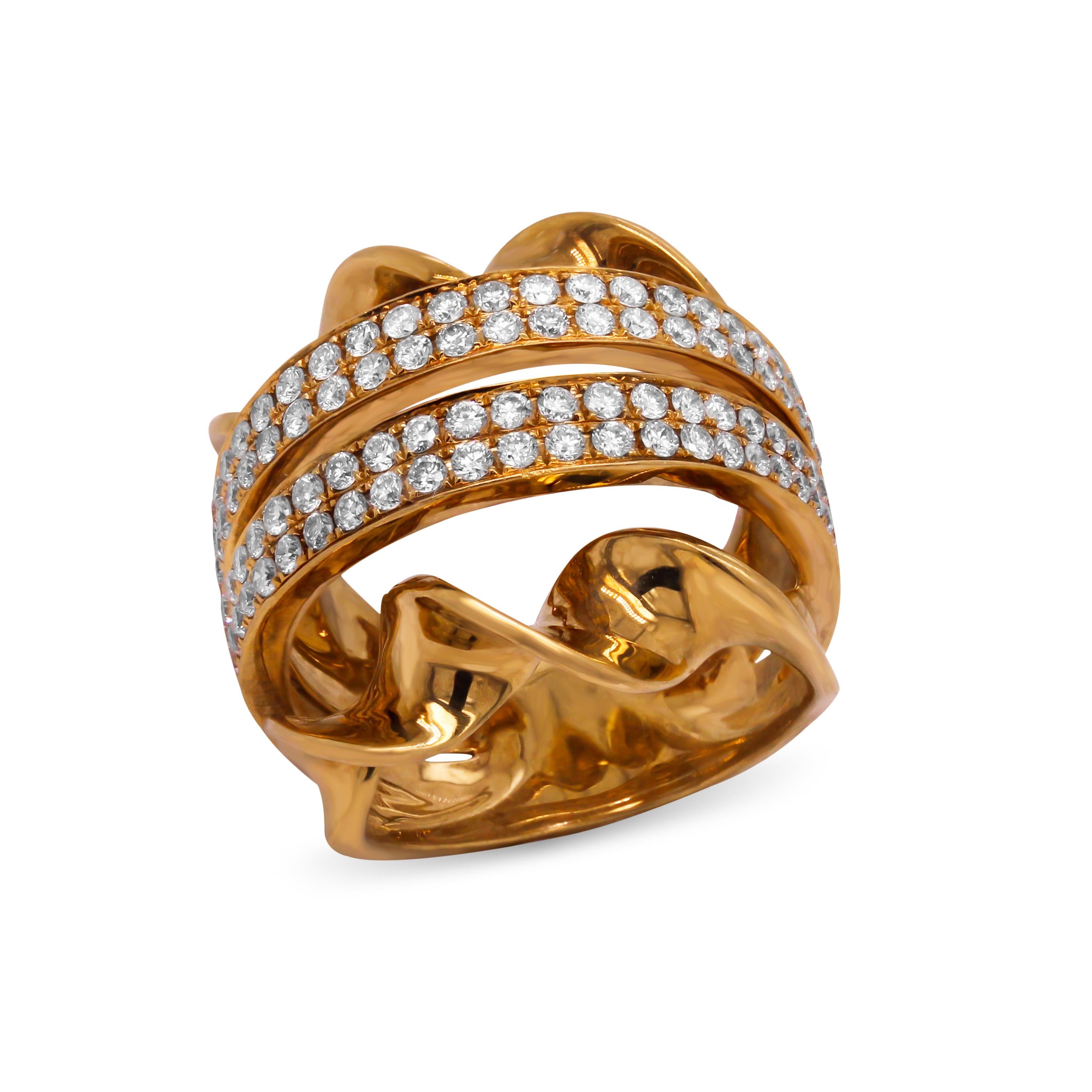 Breiter Ring aus 18 Karat Gelbgold mit Diamanten im geschwungenen Stil (Rundschliff) im Angebot