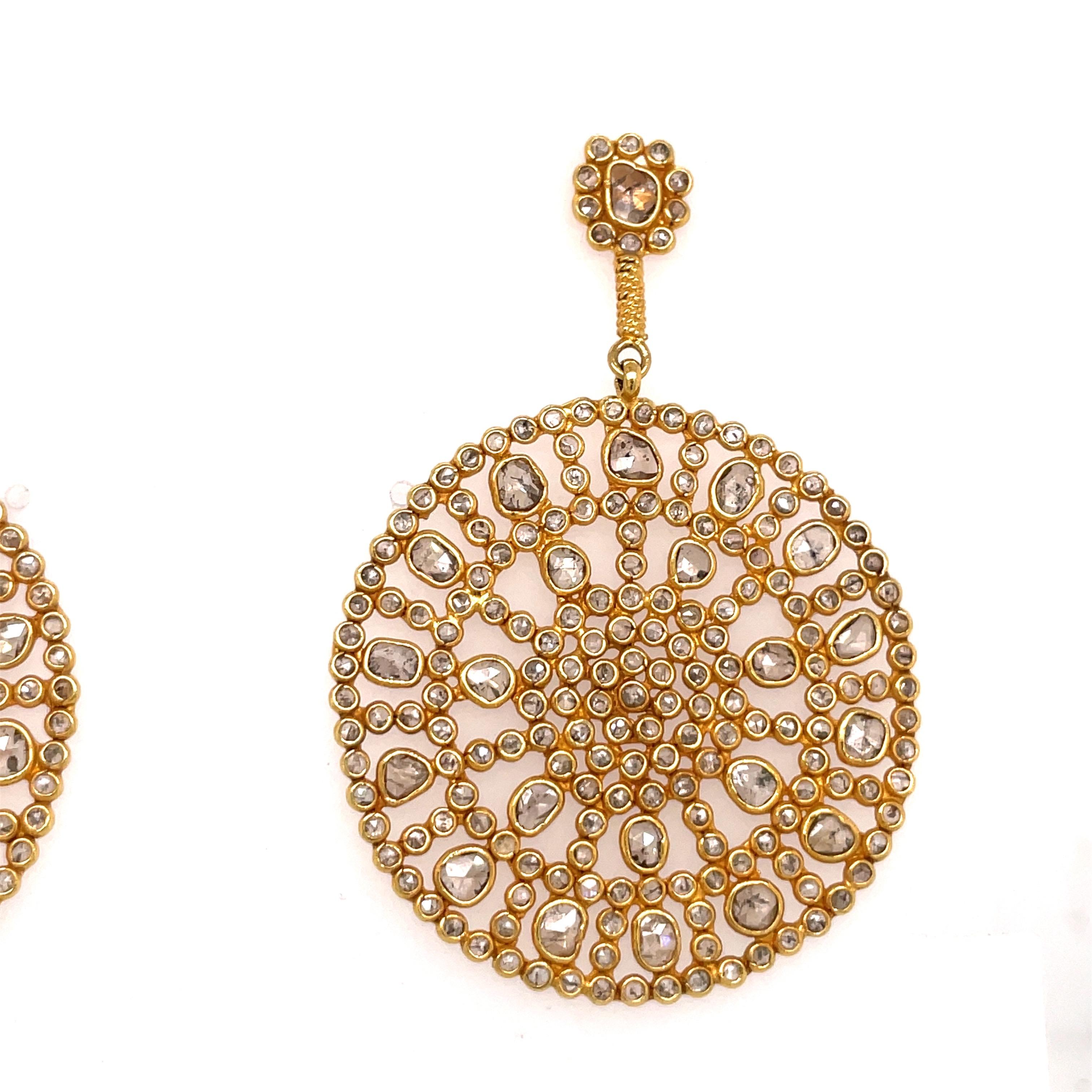 Contemporain Grandes boucles d'oreilles pendantes en or jaune 18 carats avec disque coulissant 11 carats en vente