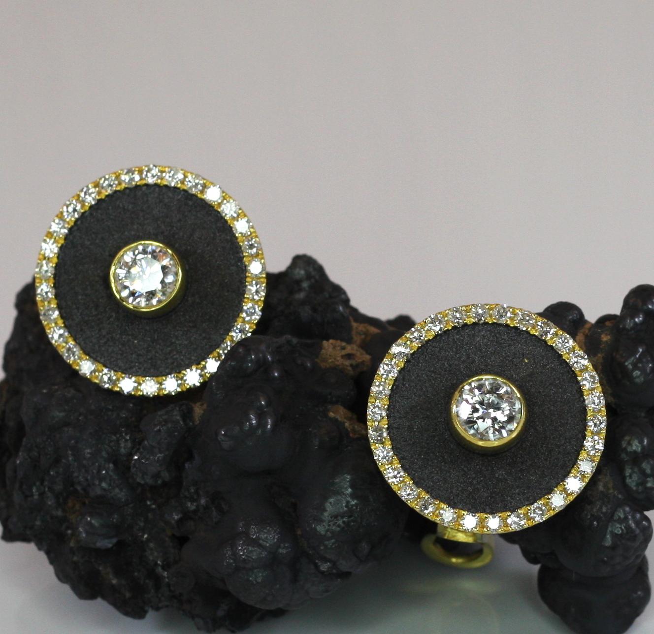 Georgios Kollektionen 18 Karat Weißgold Diamant-Ohrringe mit byzantinischer Textur im Angebot 4
