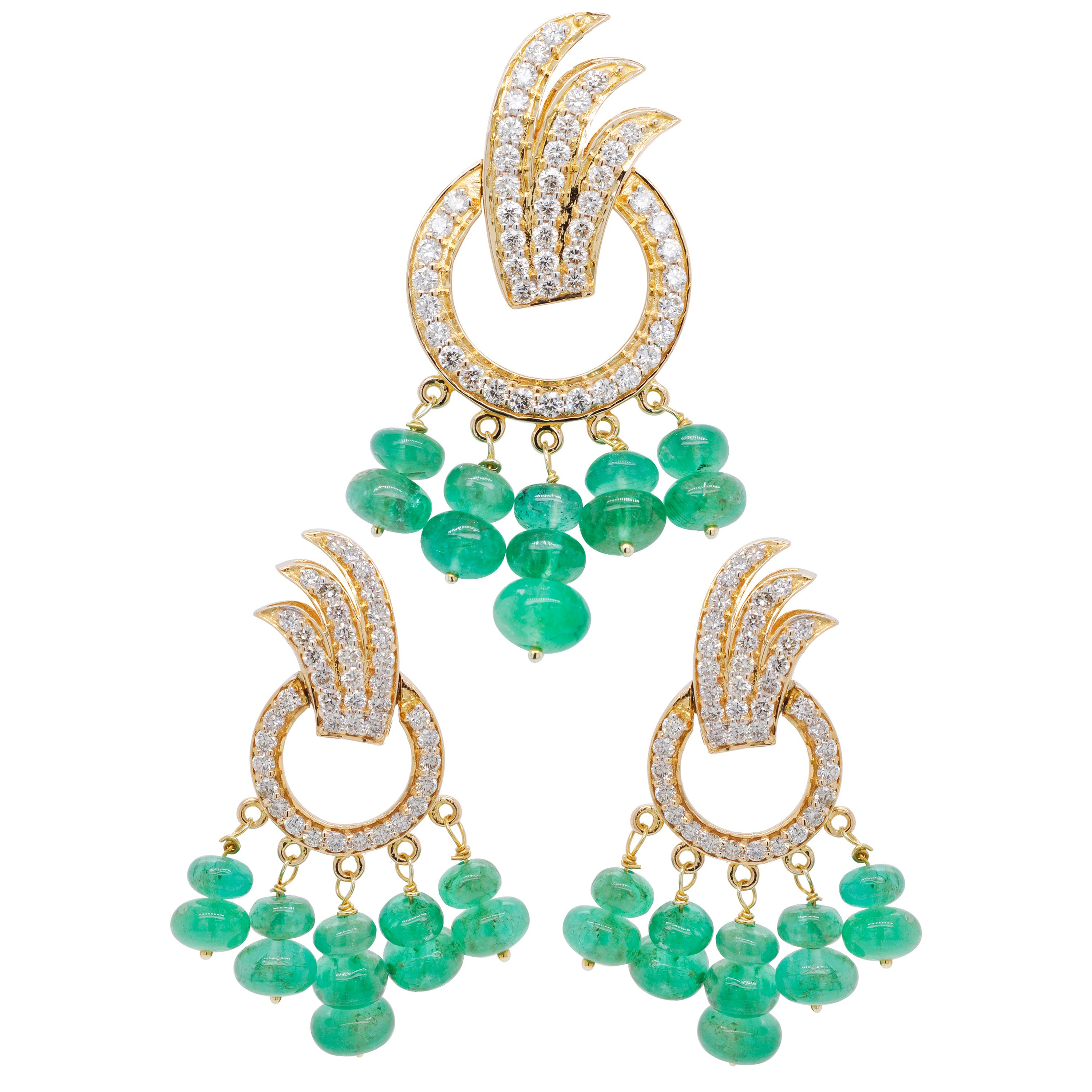 18 Karat Yellow Gold Diamond Emerald Beads Pendant Necklace Dangle Earrings Set For Sale