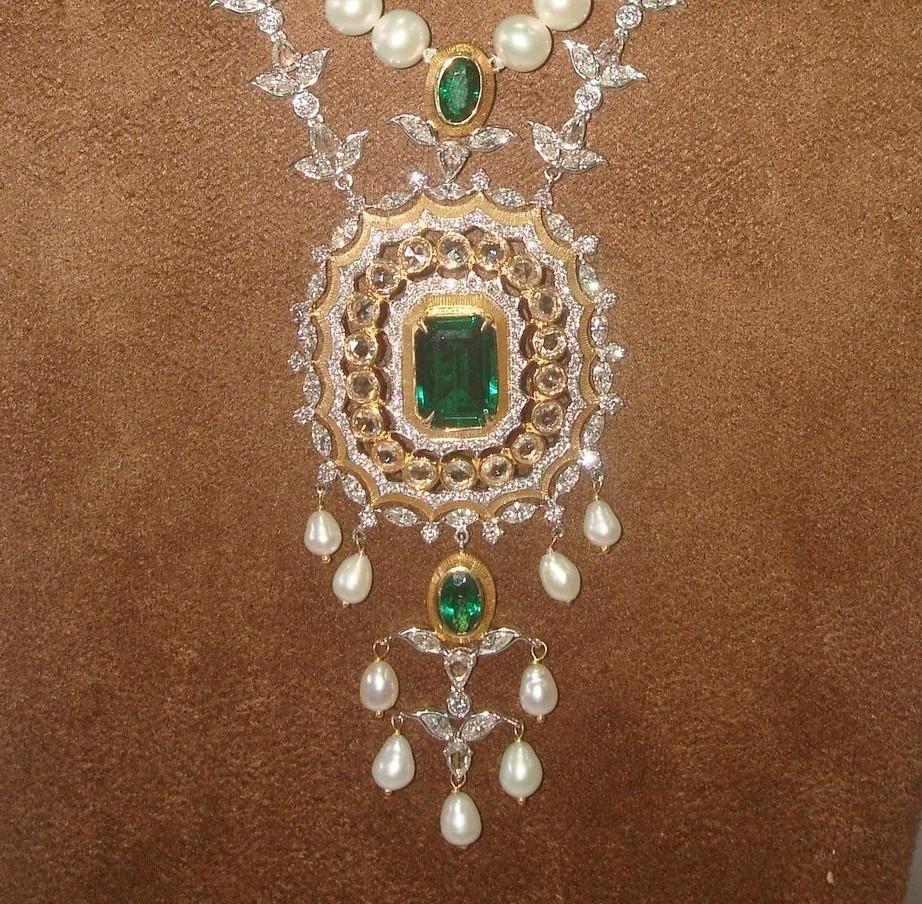 Women's 18 Karat Yellow Gold, Diamond, Emerald & Pearl Sautoir For Sale