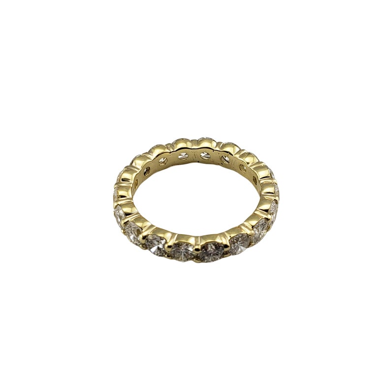 18 Karat Yellow Gold Diamond Eternity Band Ring For Sale at 1stDibs