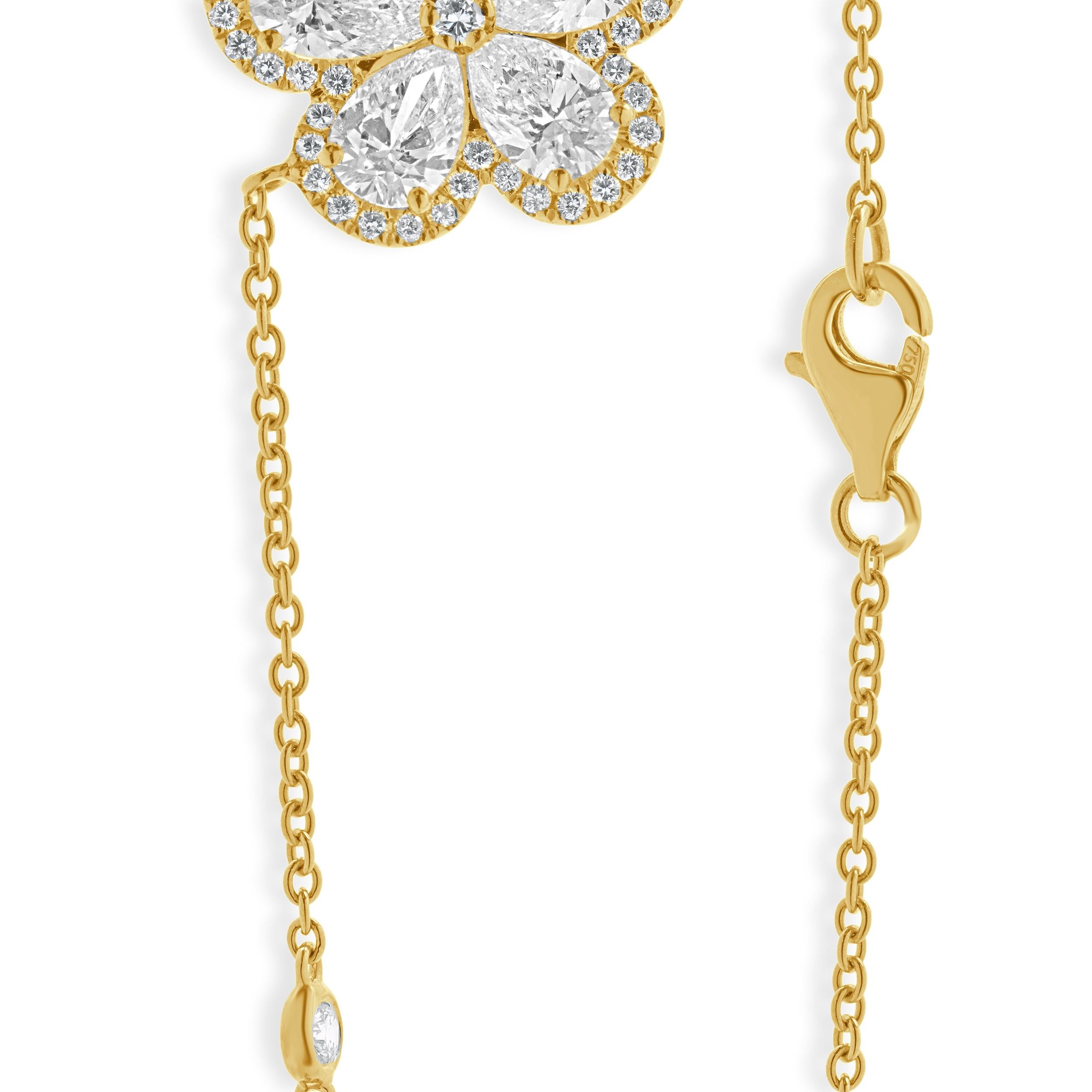 18 Karat Yellow Gold Diamond Flower Necklace In Excellent Condition For Sale In Scottsdale, AZ