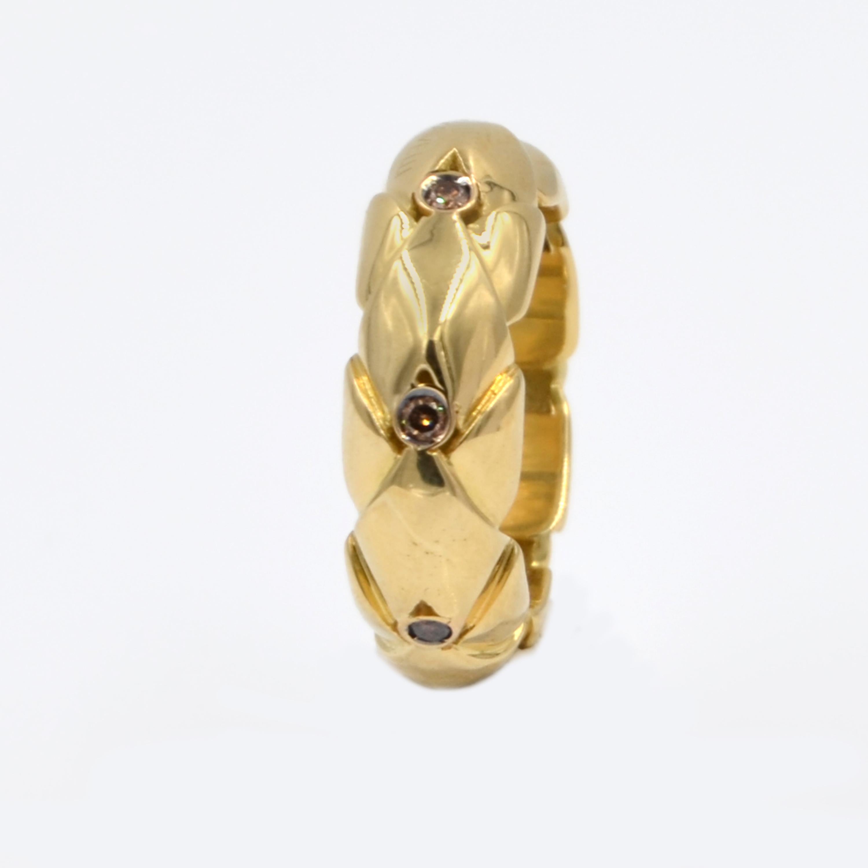 Contemporary 18 Karat Yellow Gold Diamond Garavelli Ring