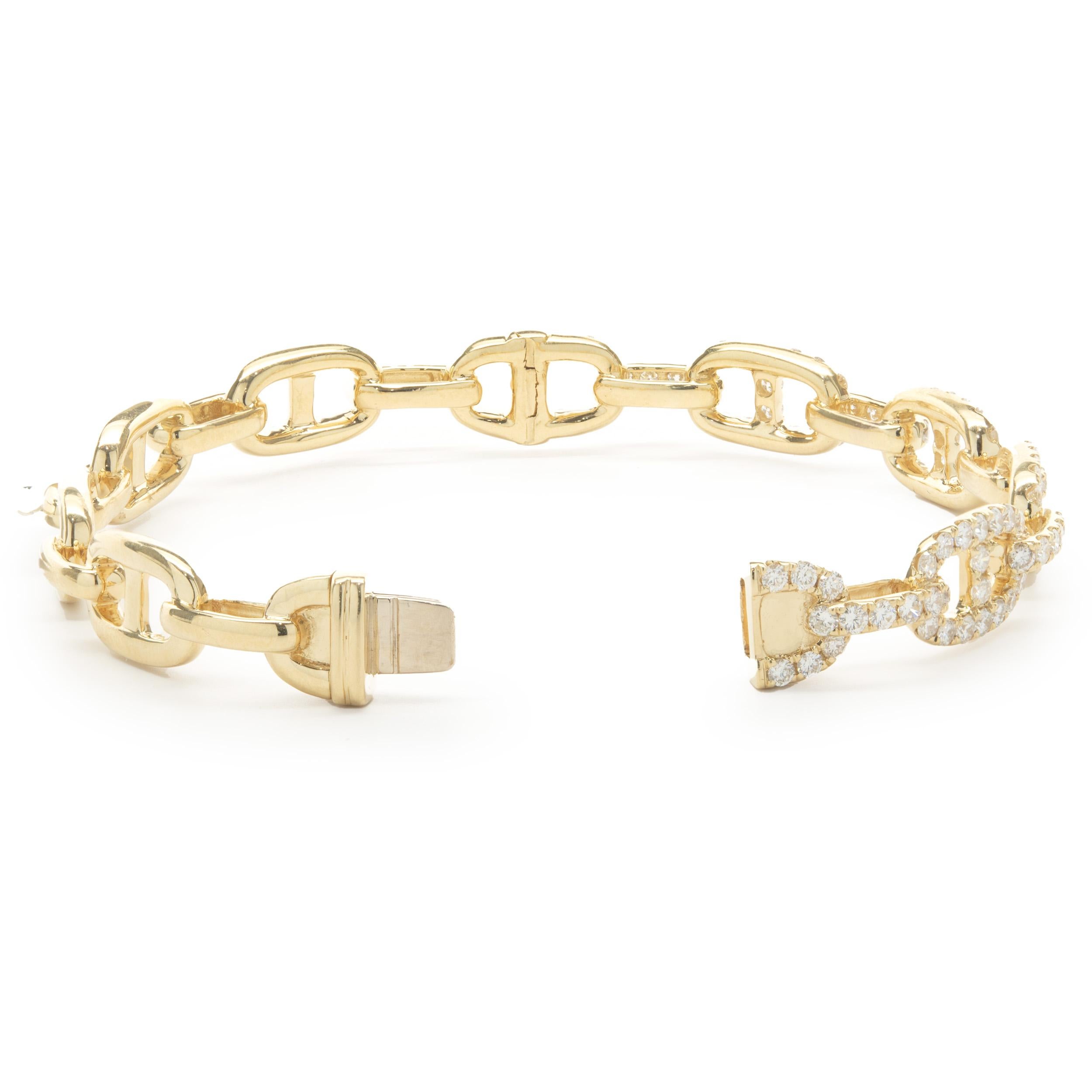 18 Karat Yellow Gold Diamond Gucci Link Hinged Bangle Bracelet Corte redondo